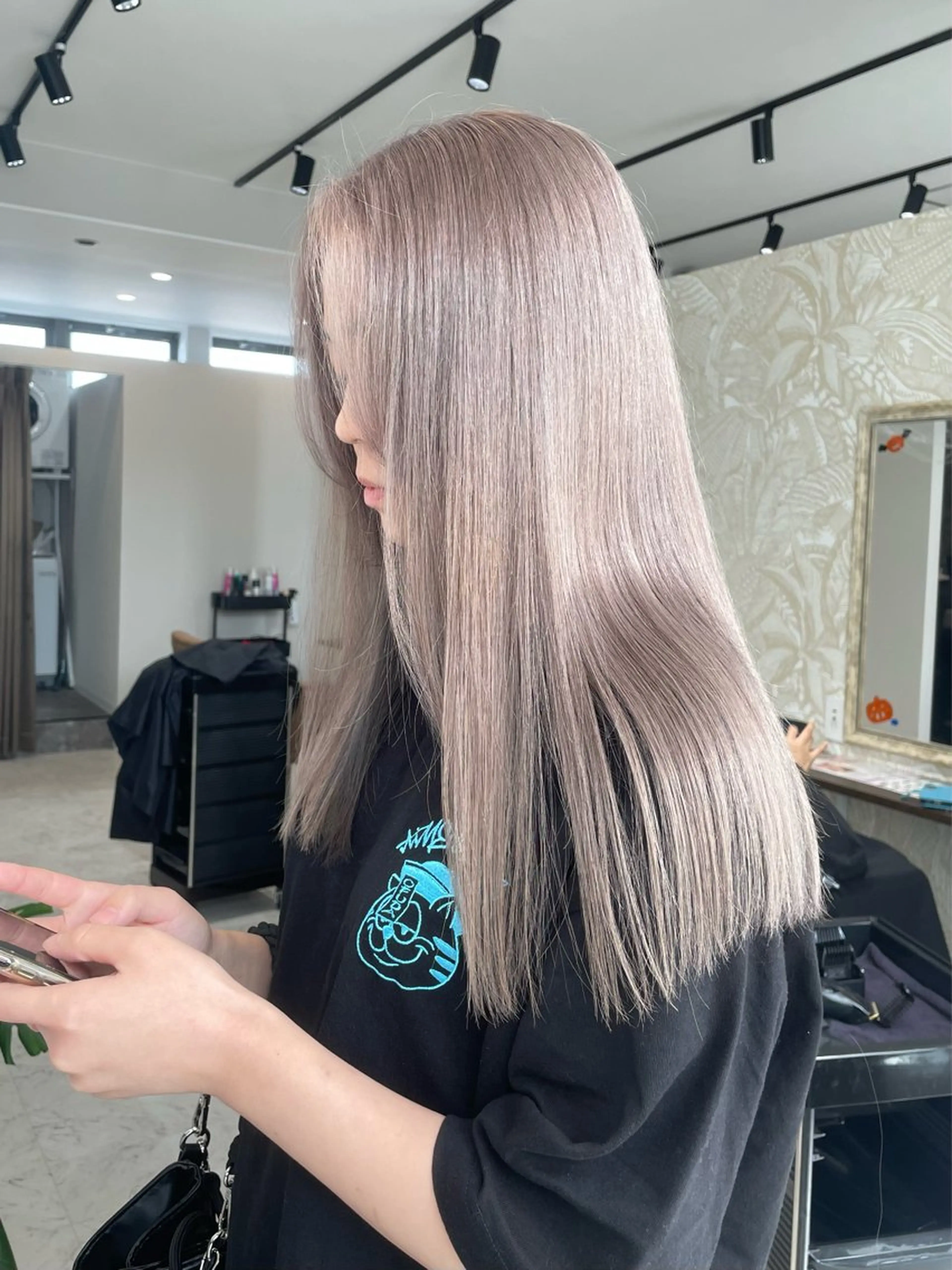 ロング カラー カット ヘアカラー moe🥣ﾚｲﾔｰ ｶｯﾄ/透明感ｶﾗｰのヘアスタイル