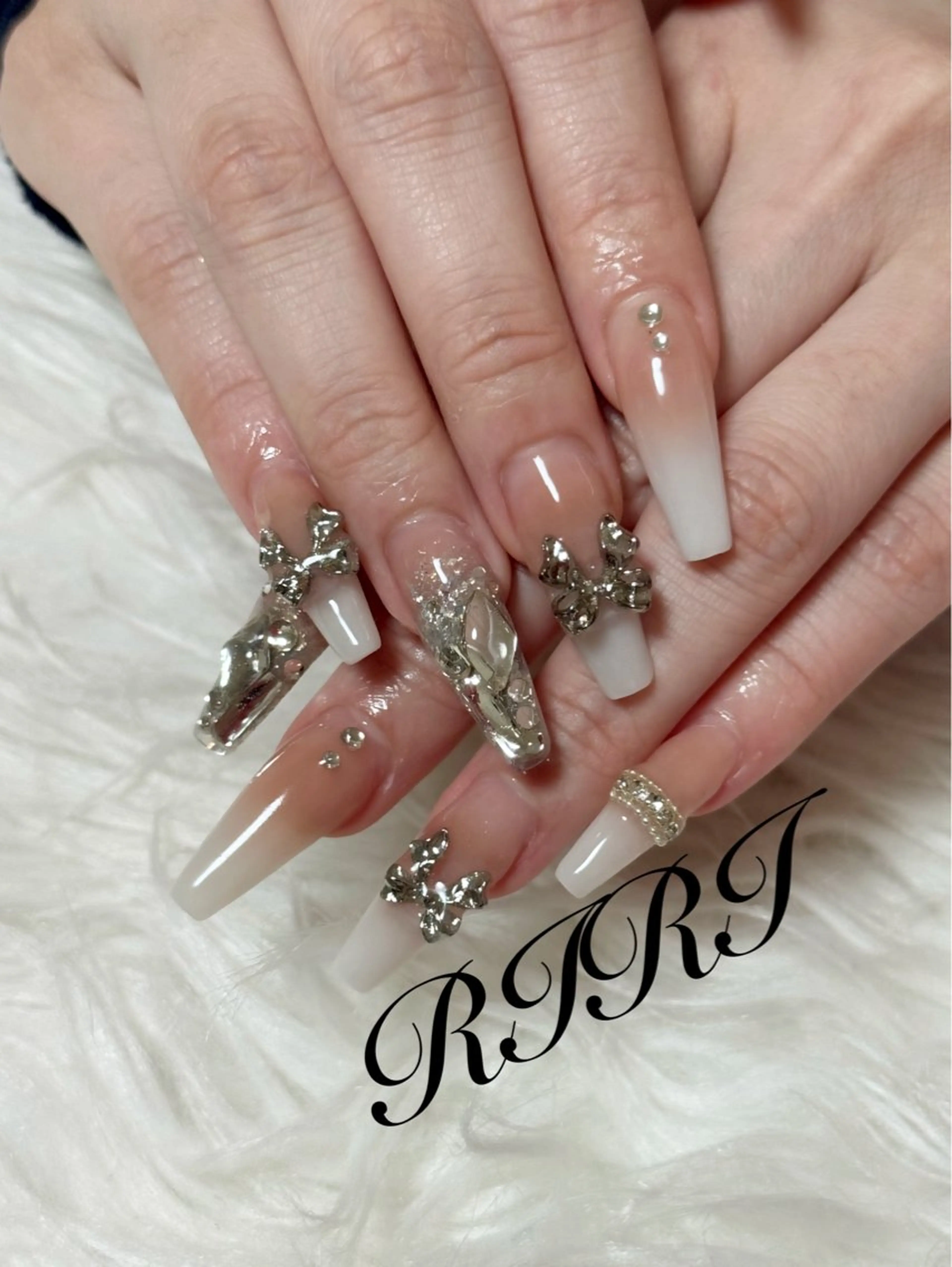 ネイル ジェルネイル ロングネイル スカルプネイル シンプルネイル 冬ネイル ハンドネイル riri オーナーのネイルデザイン