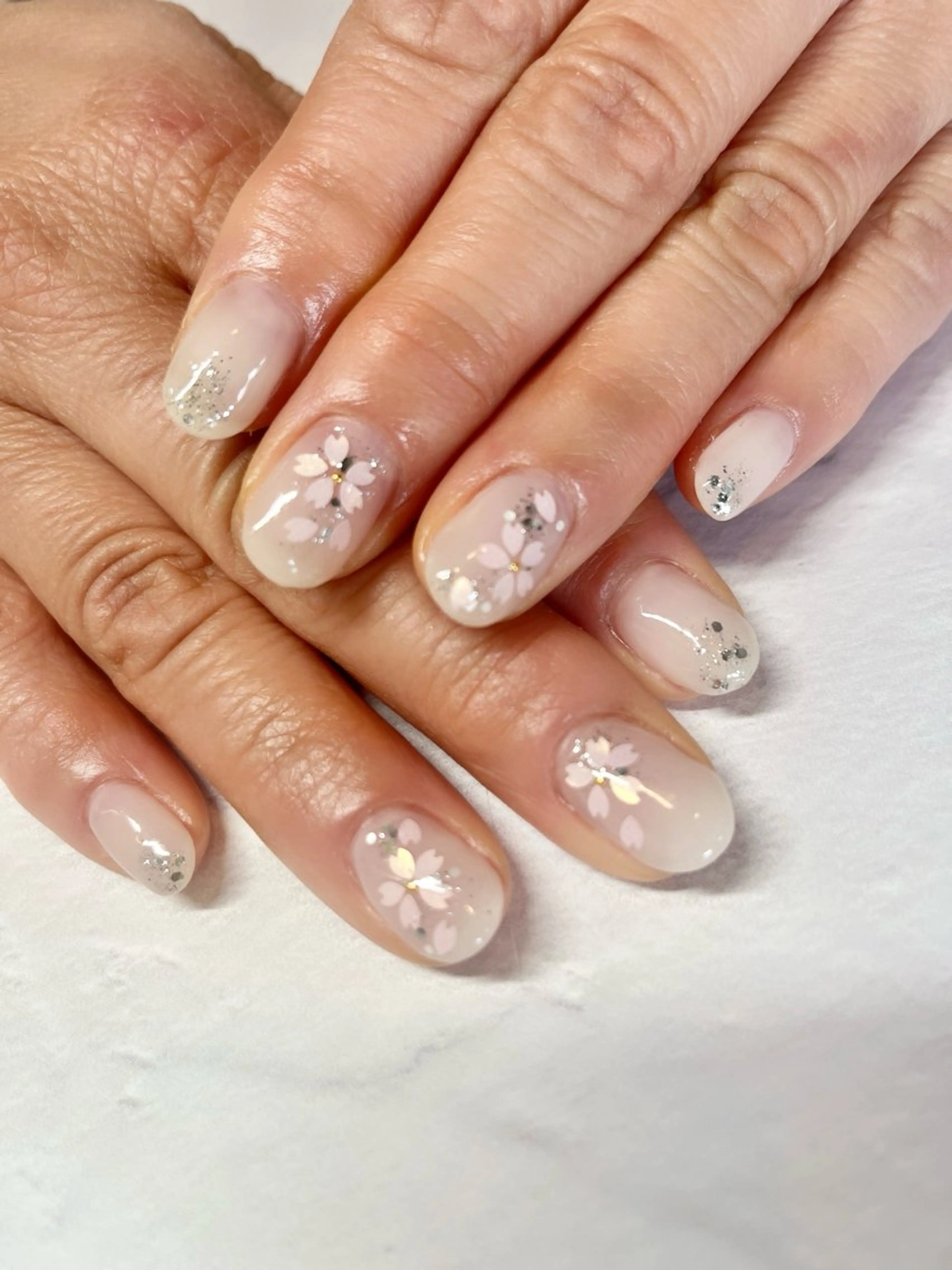 ネイル ハンドネイル li___nail 31のネイルデザイン