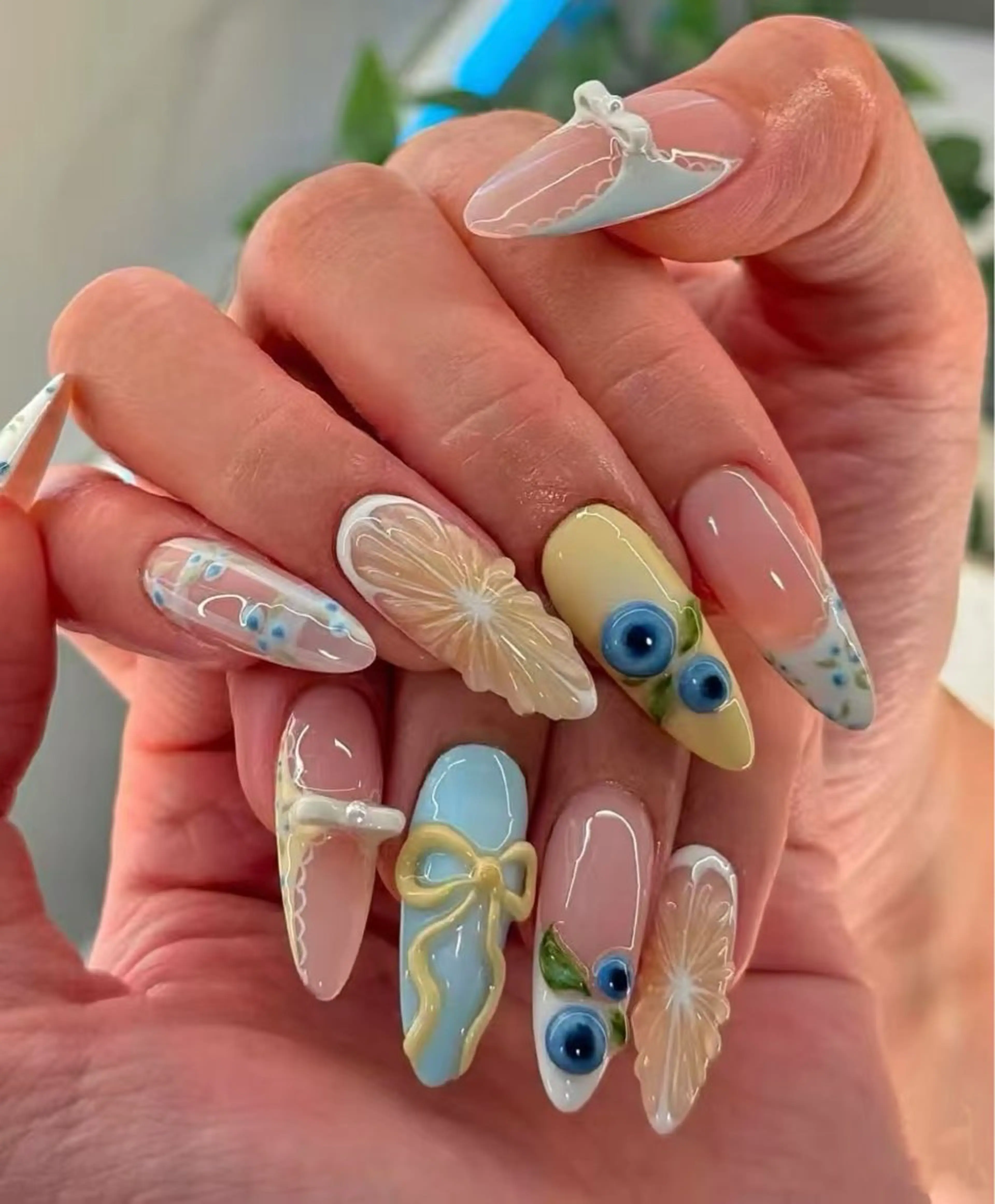 ネイル オーロラネイル フラワーネイル フットネイル フレンチネイル ジェルネイル ハンドネイル BabyYouMi nailのネイルデザイン