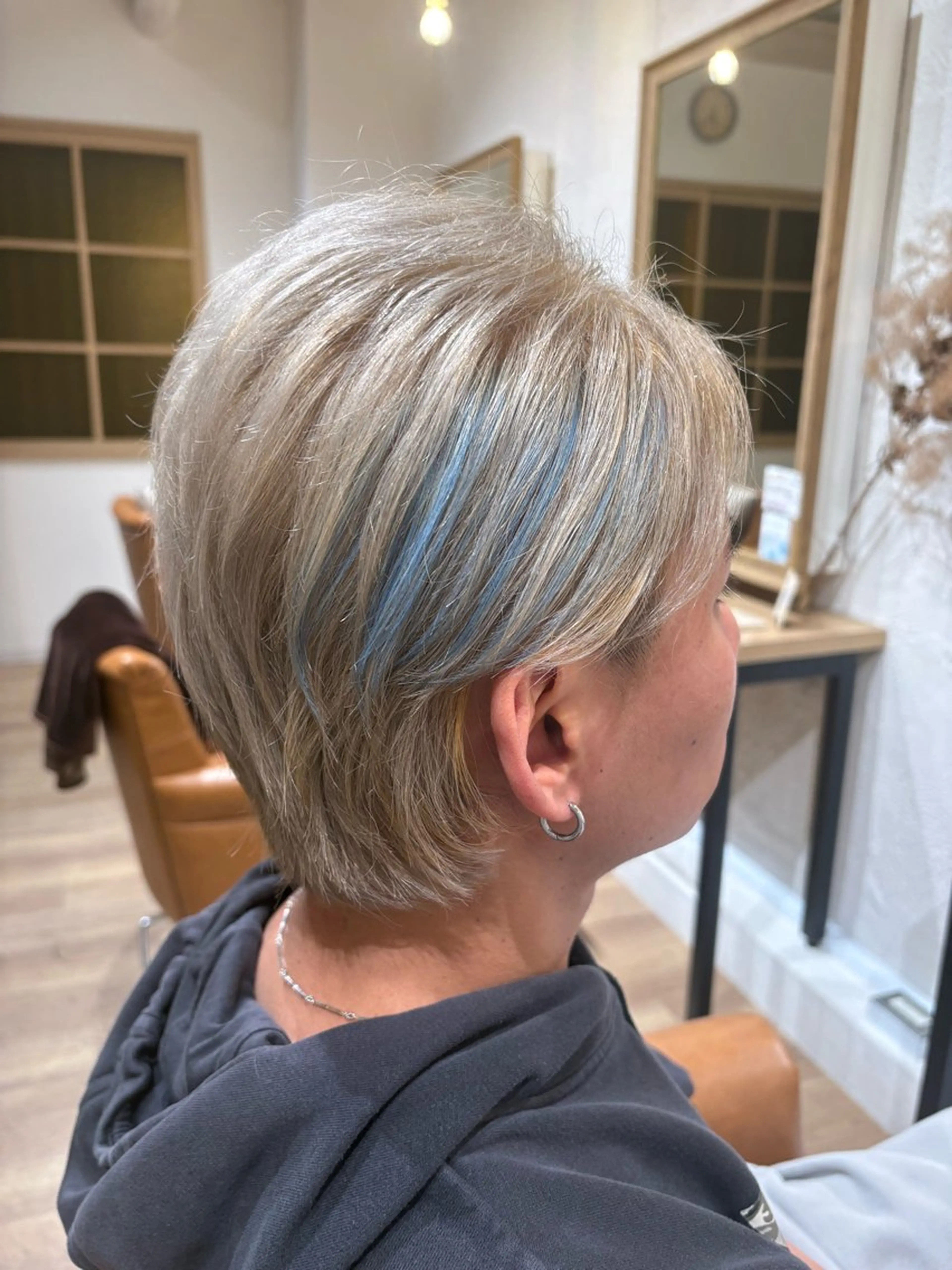 カラー メンズ メンズブリーチ ブリーチ デザインカラー bisou hair Kayanoのヘアスタイル