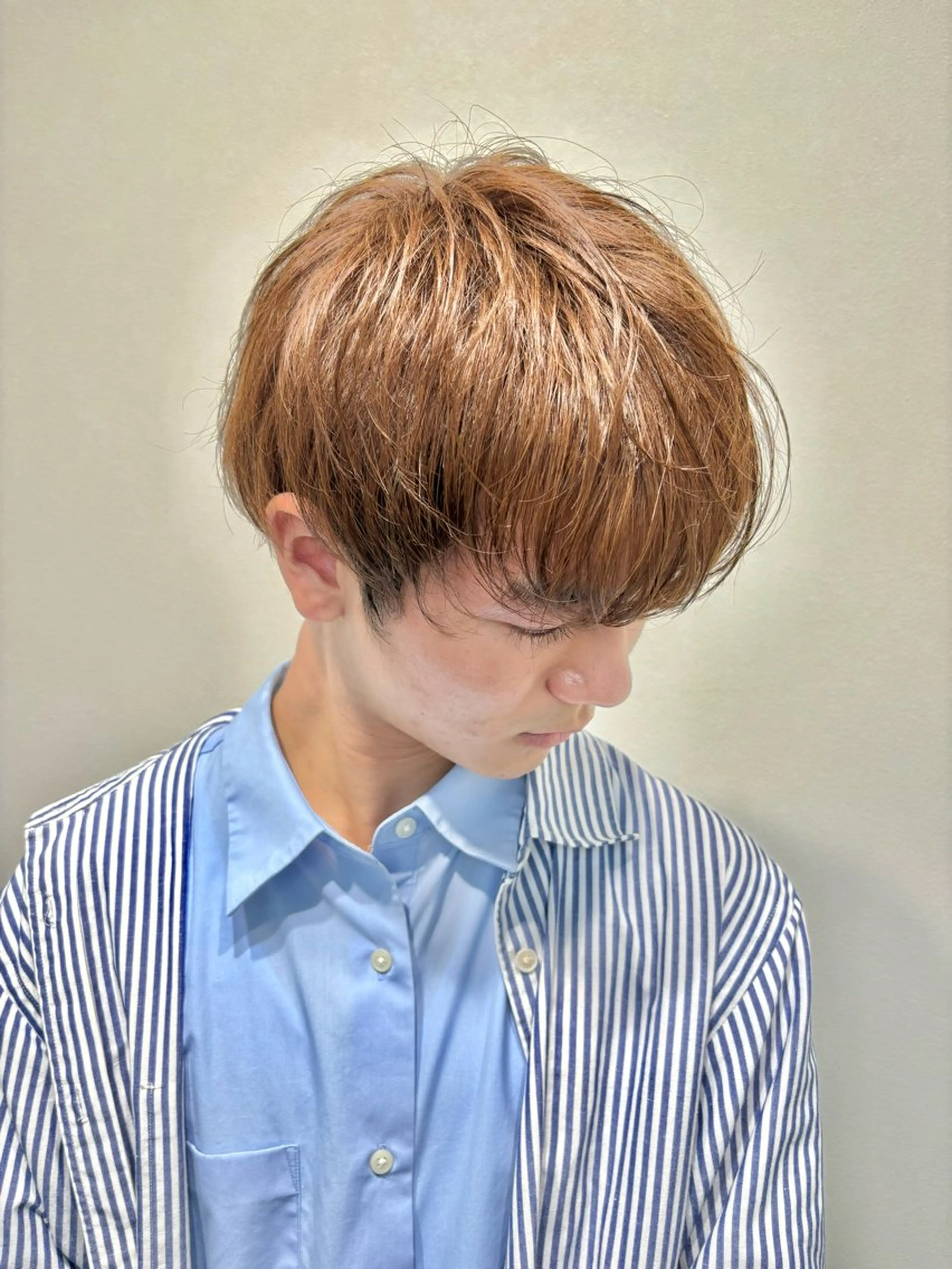 ミディアム カラー メンズ ベージュカラー 穐田 航のヘアスタイル