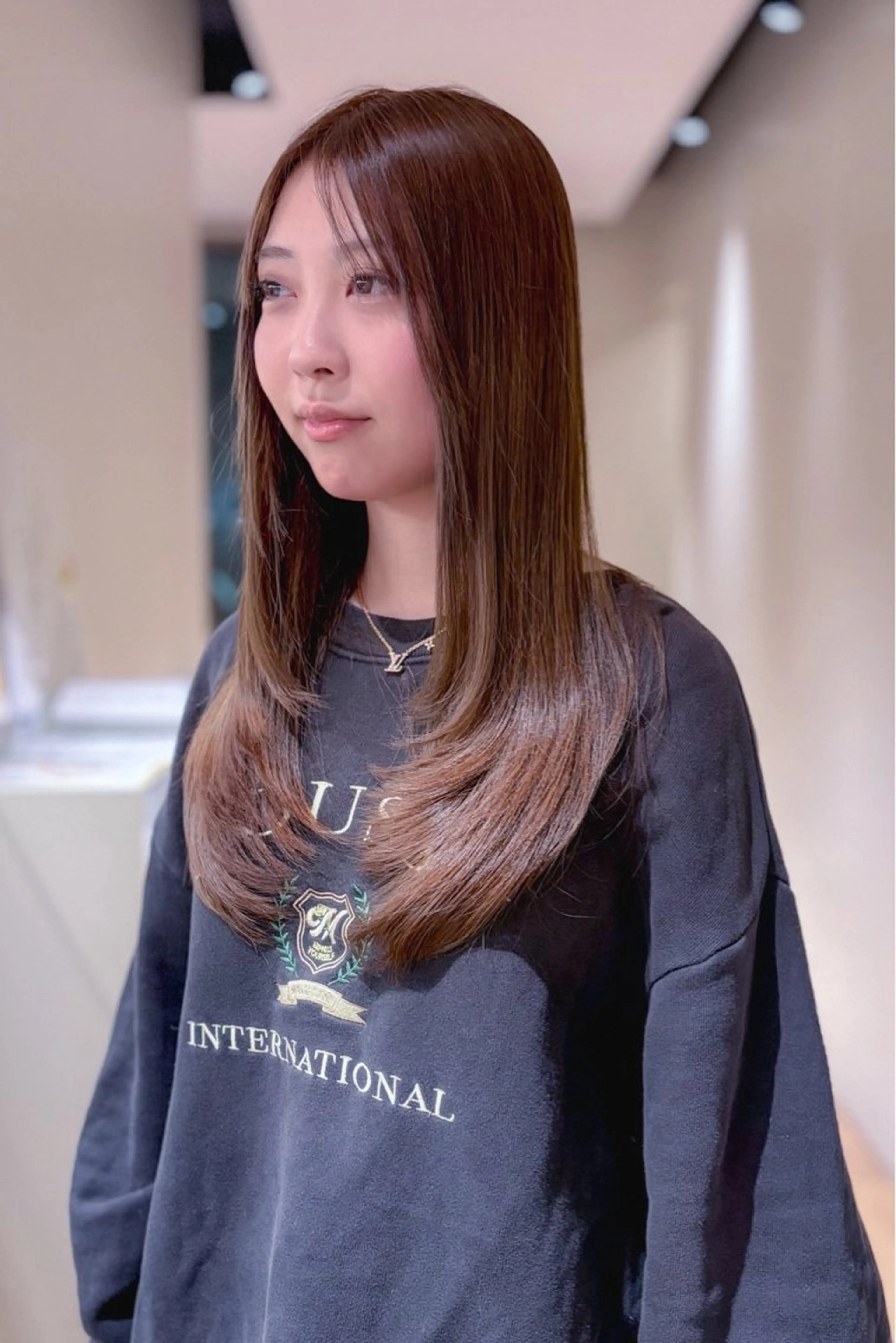 ロング カラー ベージュカラー レイヤーカット Raykyoto烏丸 kahoのヘアスタイル