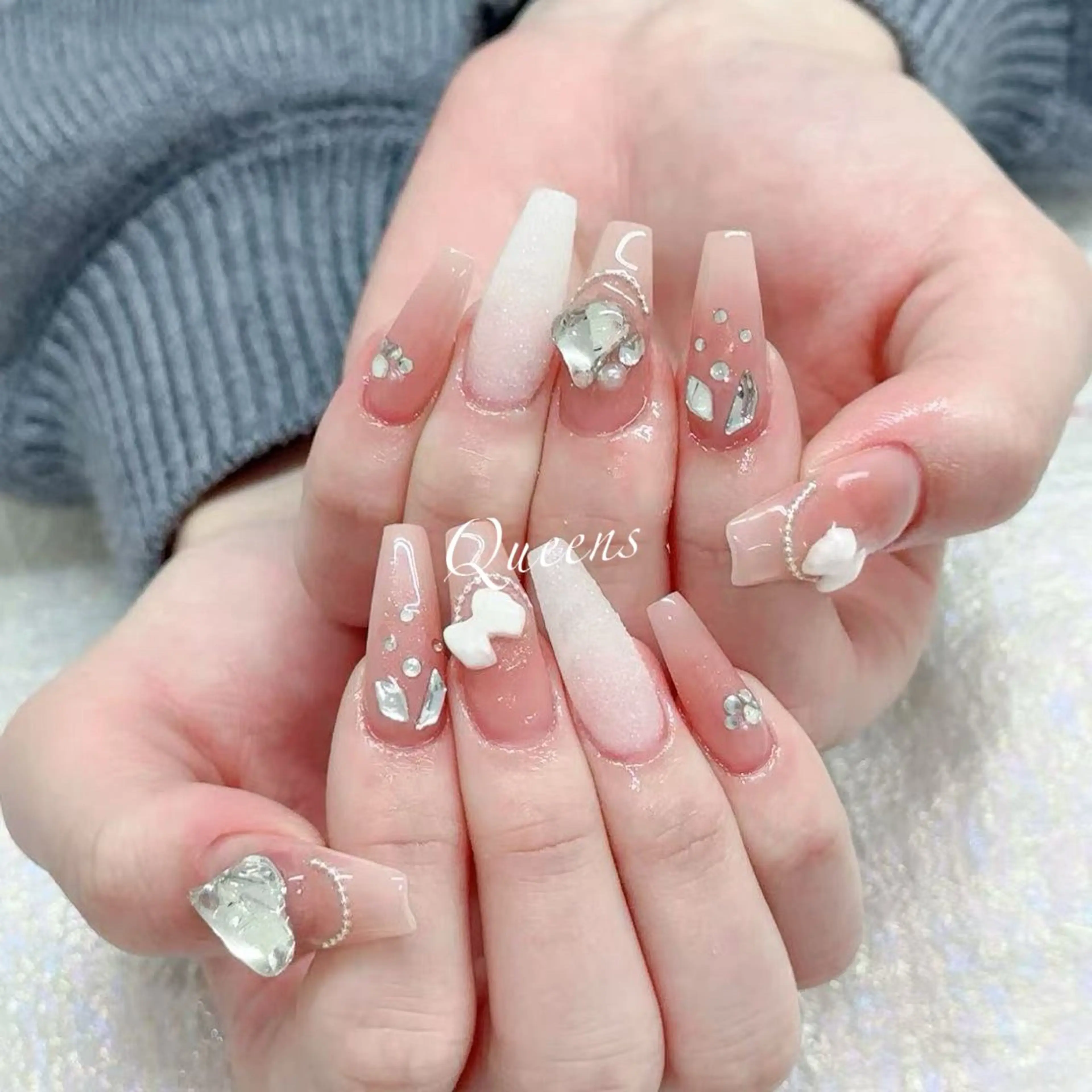 ネイル ハンドネイル Queens 榊 まおのネイルデザイン