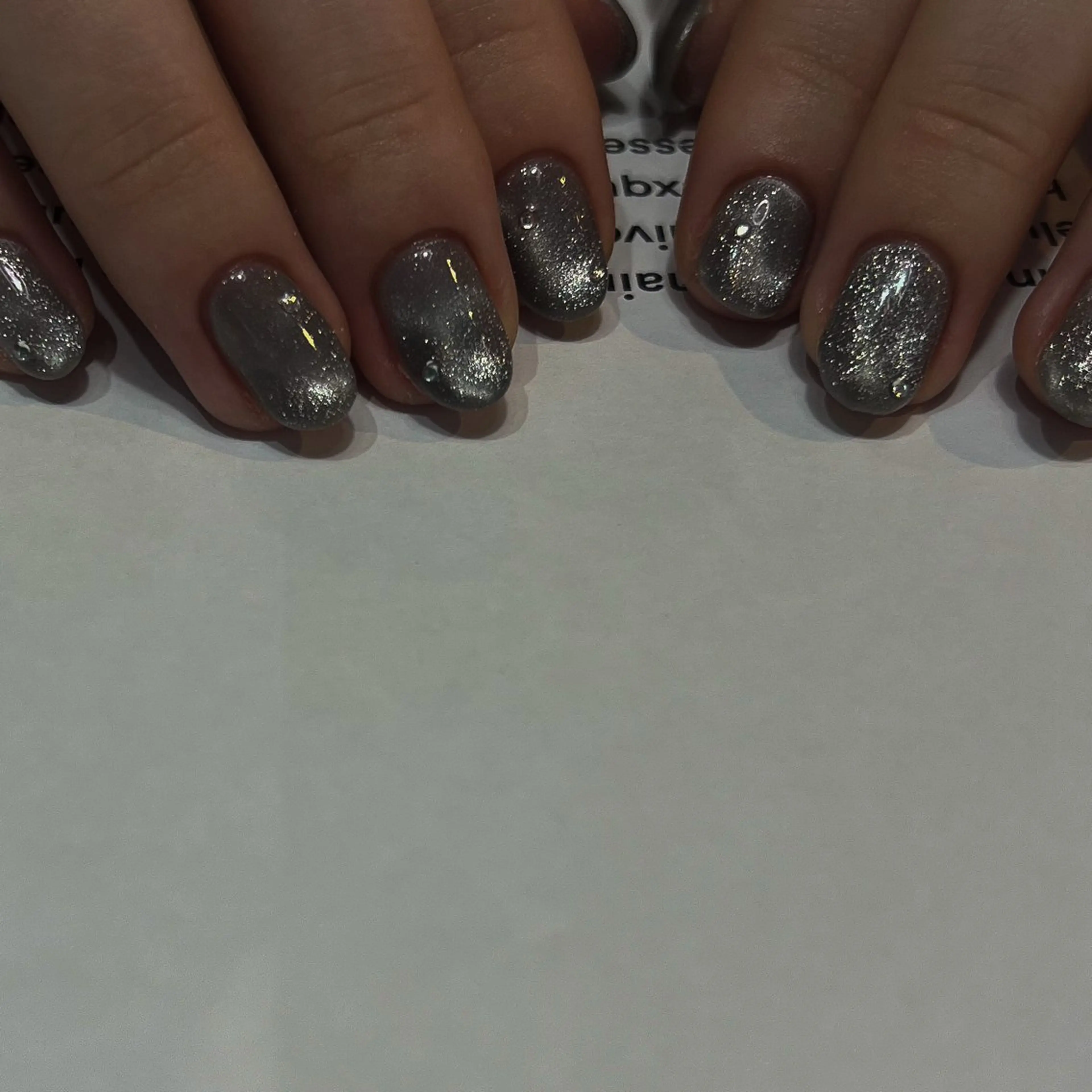 ネイル ハンドネイル nailsalon ULLのネイルデザイン