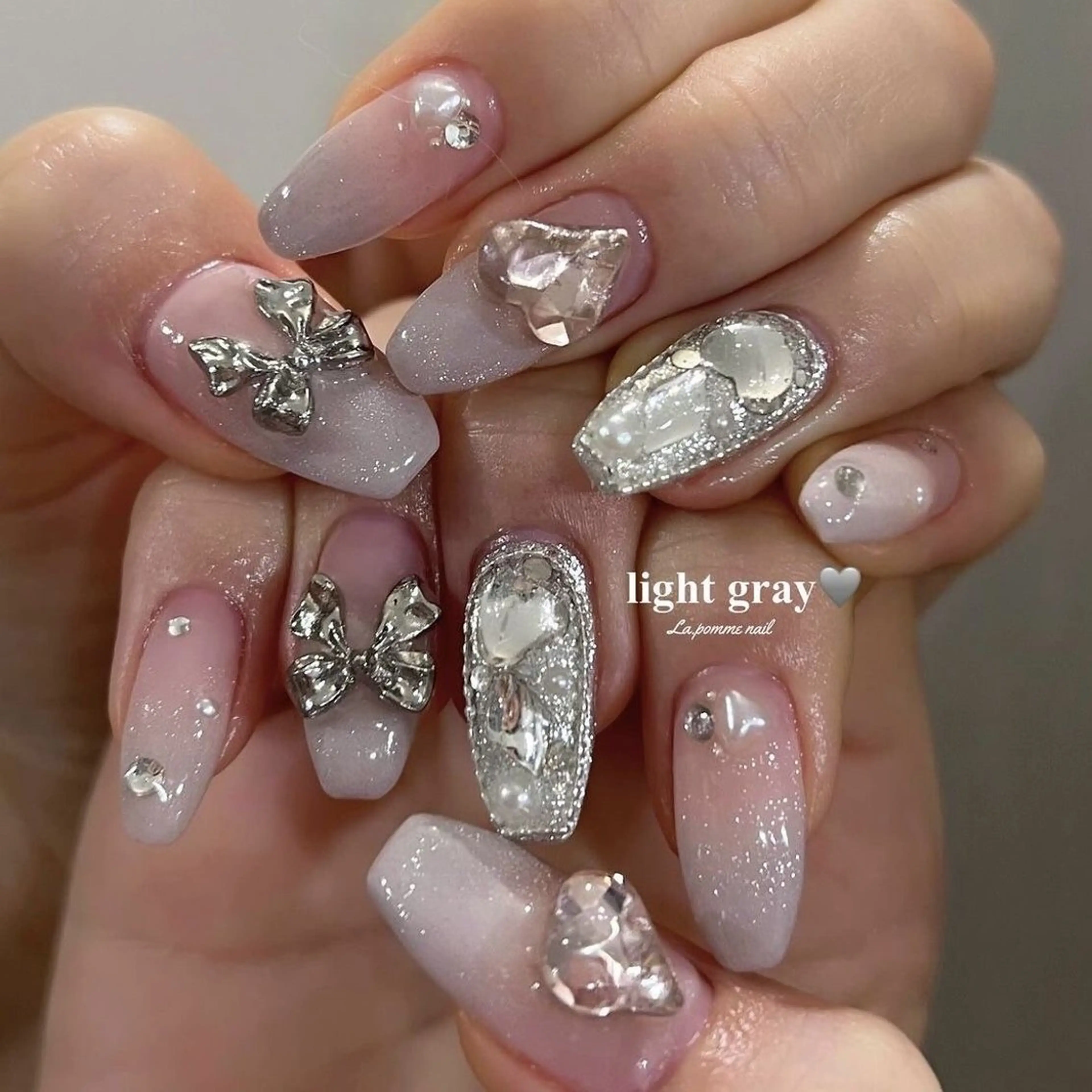 ネイル グラデーション ラメ(グリッター) マグネットネイル ミラーネイル ニュアンスネイル ハンドネイル Lumi de nailsのネイルデザイン