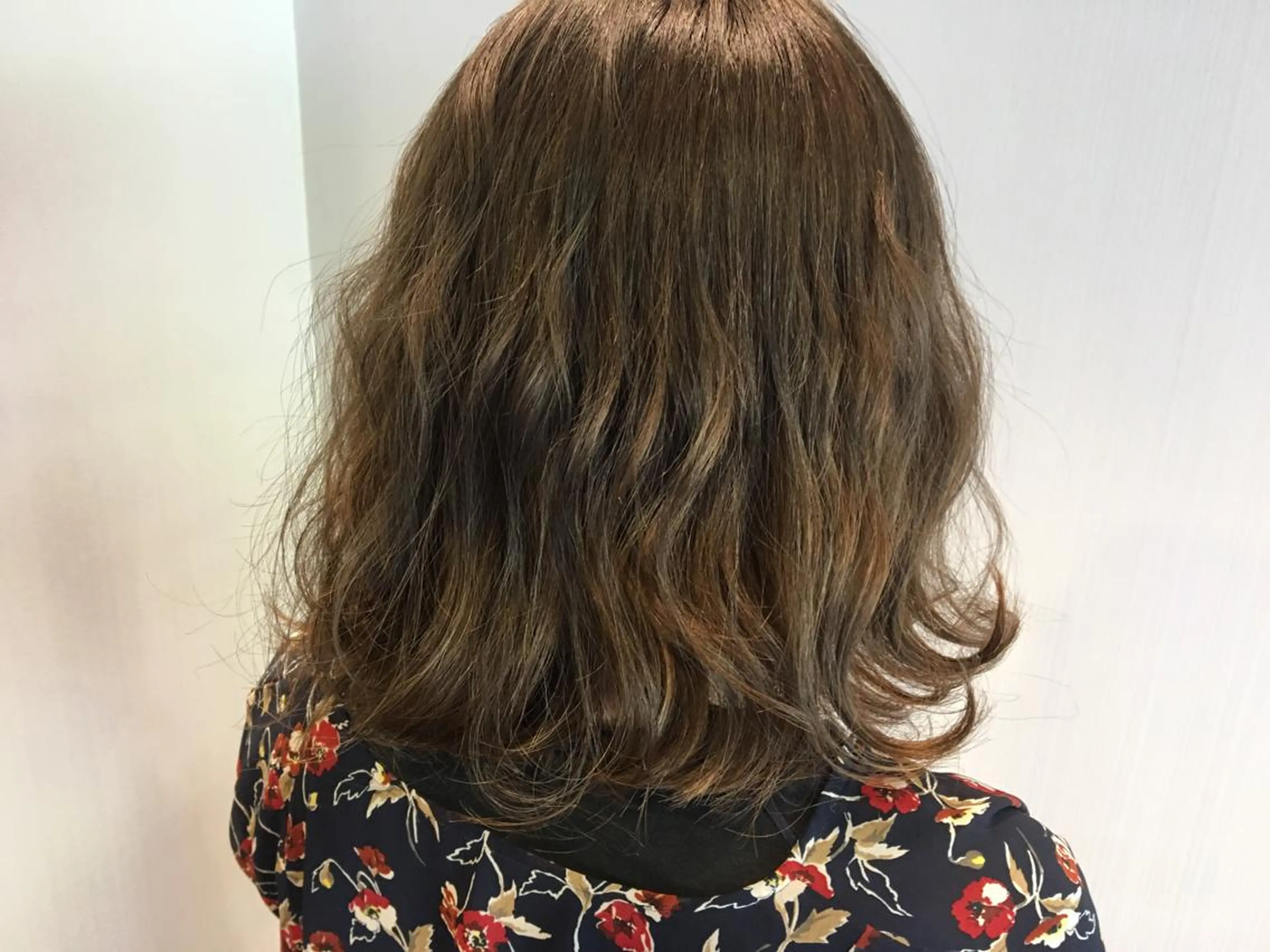 ショート カラー パーマ ベージュカラー トリートメント 【mokuオーナー】 ちはるのヘアスタイル