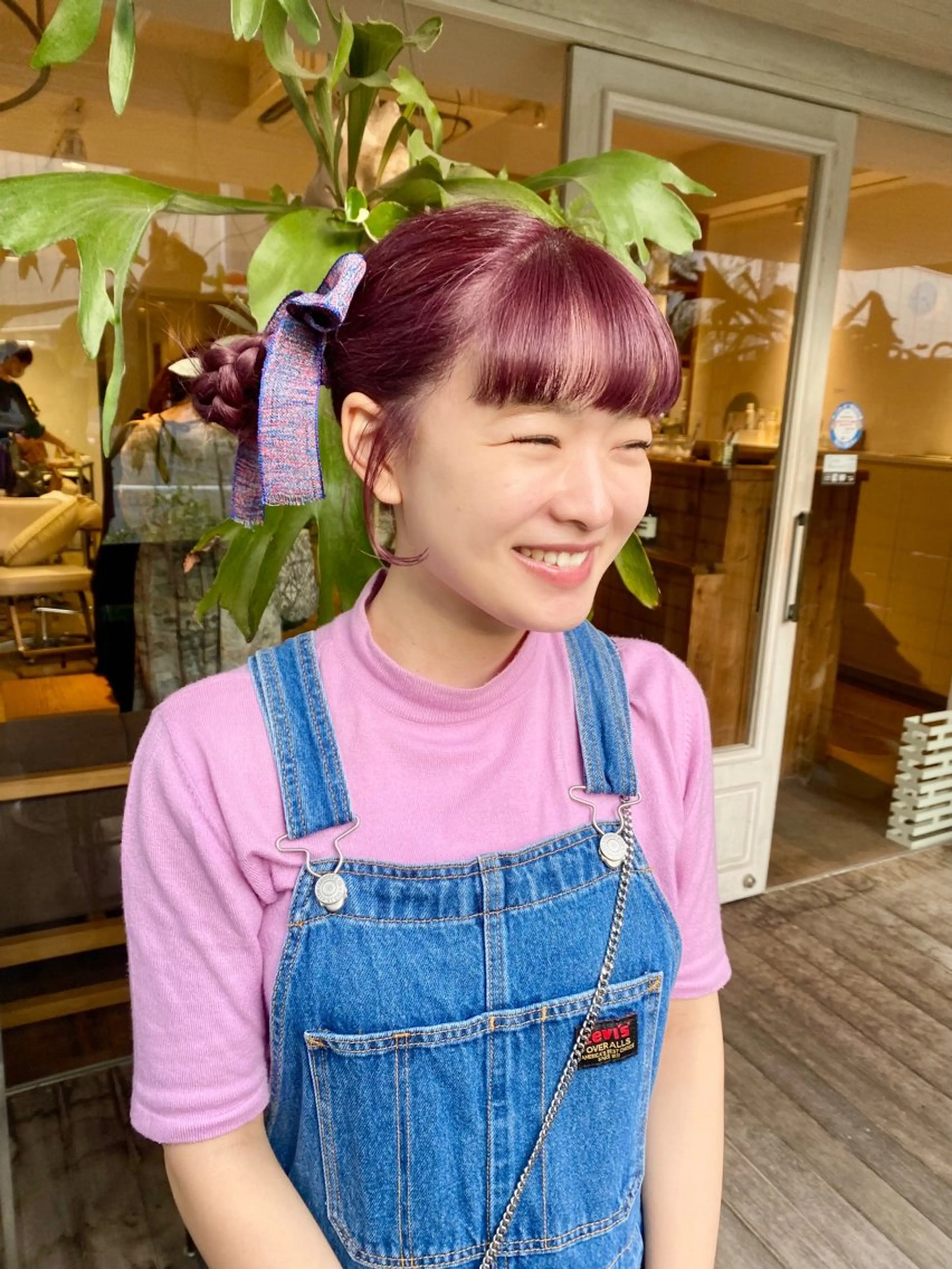 セミロング カラー ブリーチ BELLA阿部野 TOMOMIのヘアスタイル