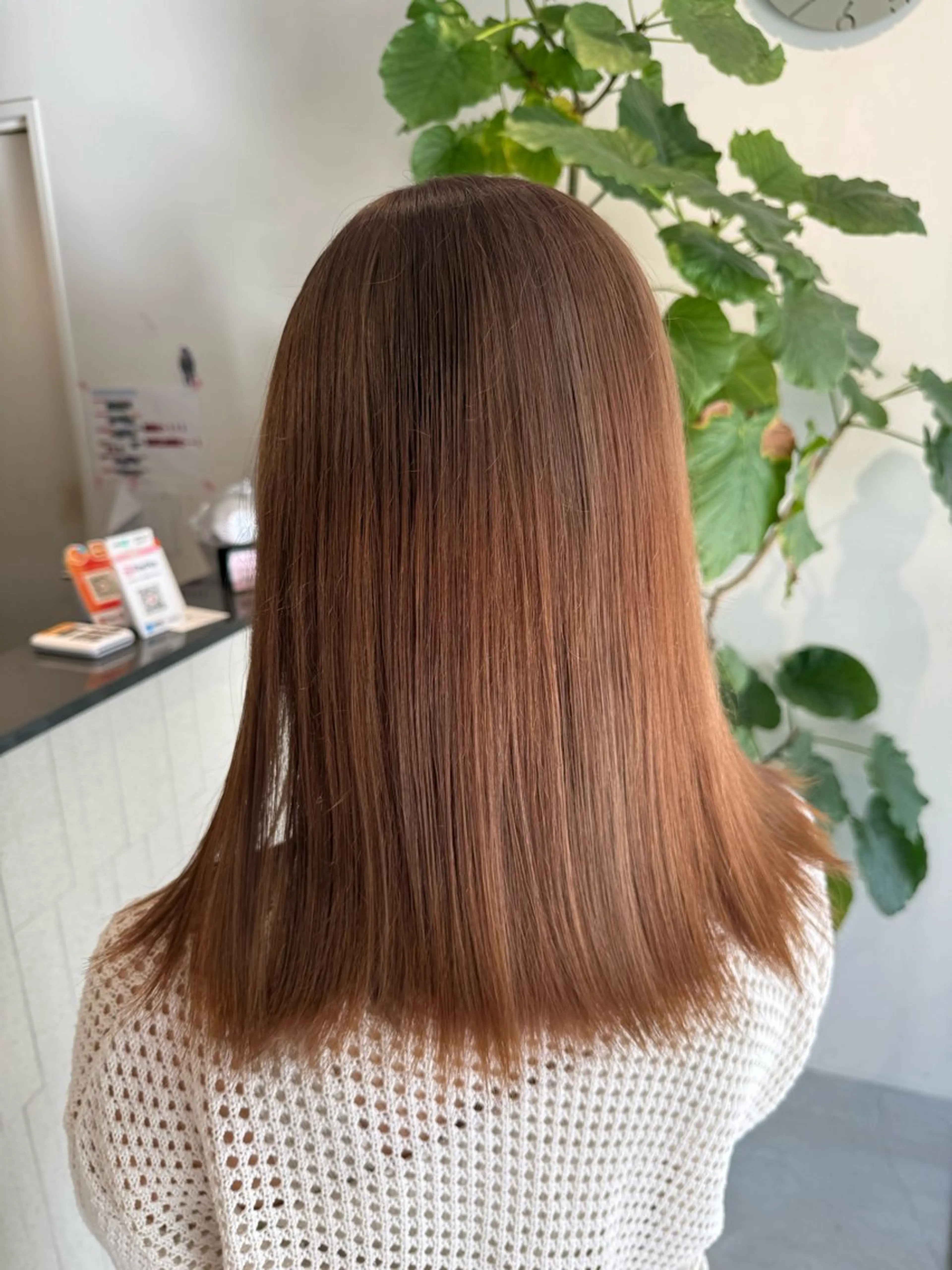 セミロング ヘアカラー トリートメント 井手上 陽菜のヘアスタイル