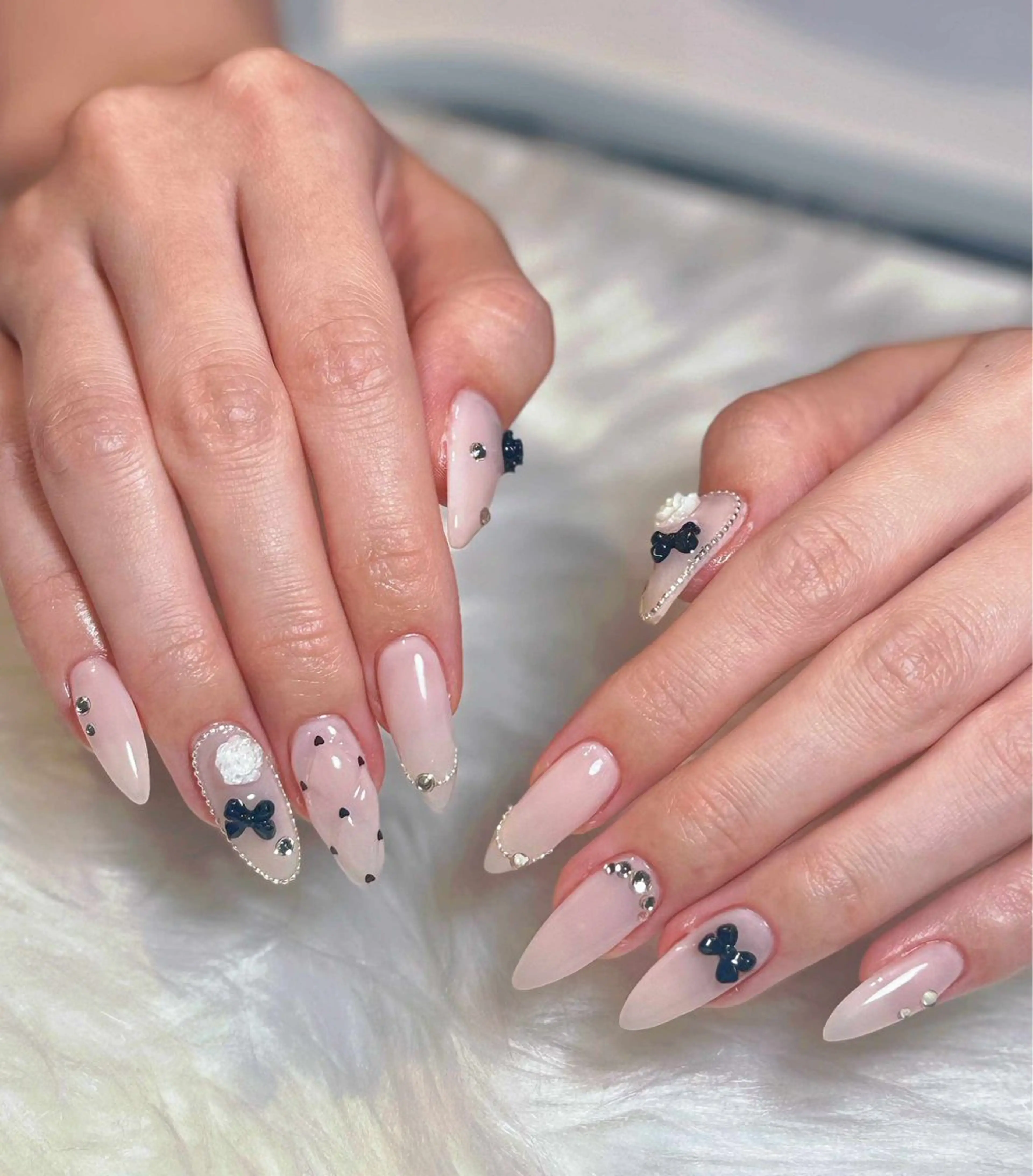 ネイル オーロラネイル チークネイル フットネイル フレンチネイル ジェルネイル ハンドネイル Nichi Nailsのネイルデザイン