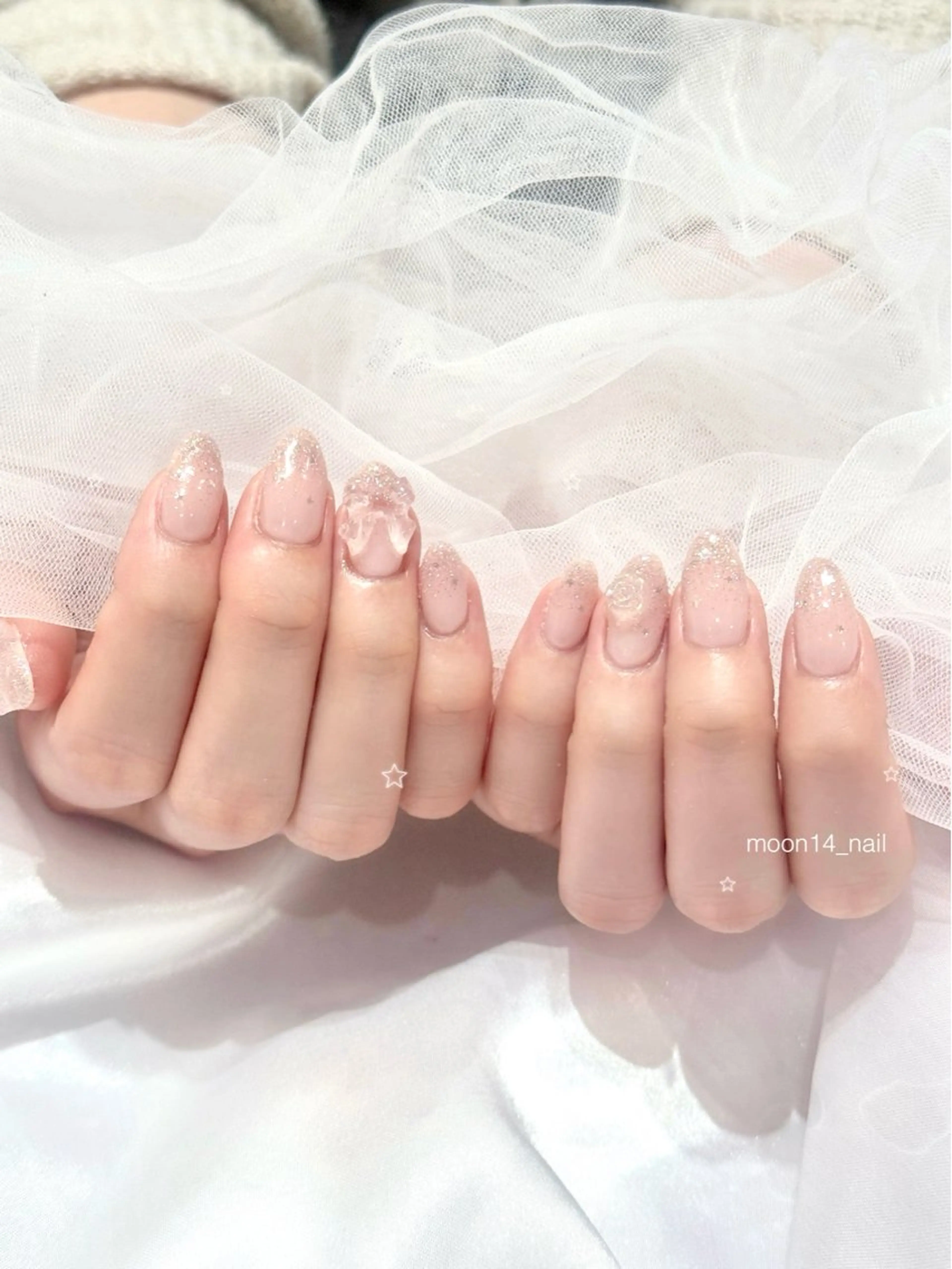 ネイル フラッシュネイル ジェルネイル キラキラネイル パラジェル ピンク ハンドネイル natsuki 💫のネイルデザイン