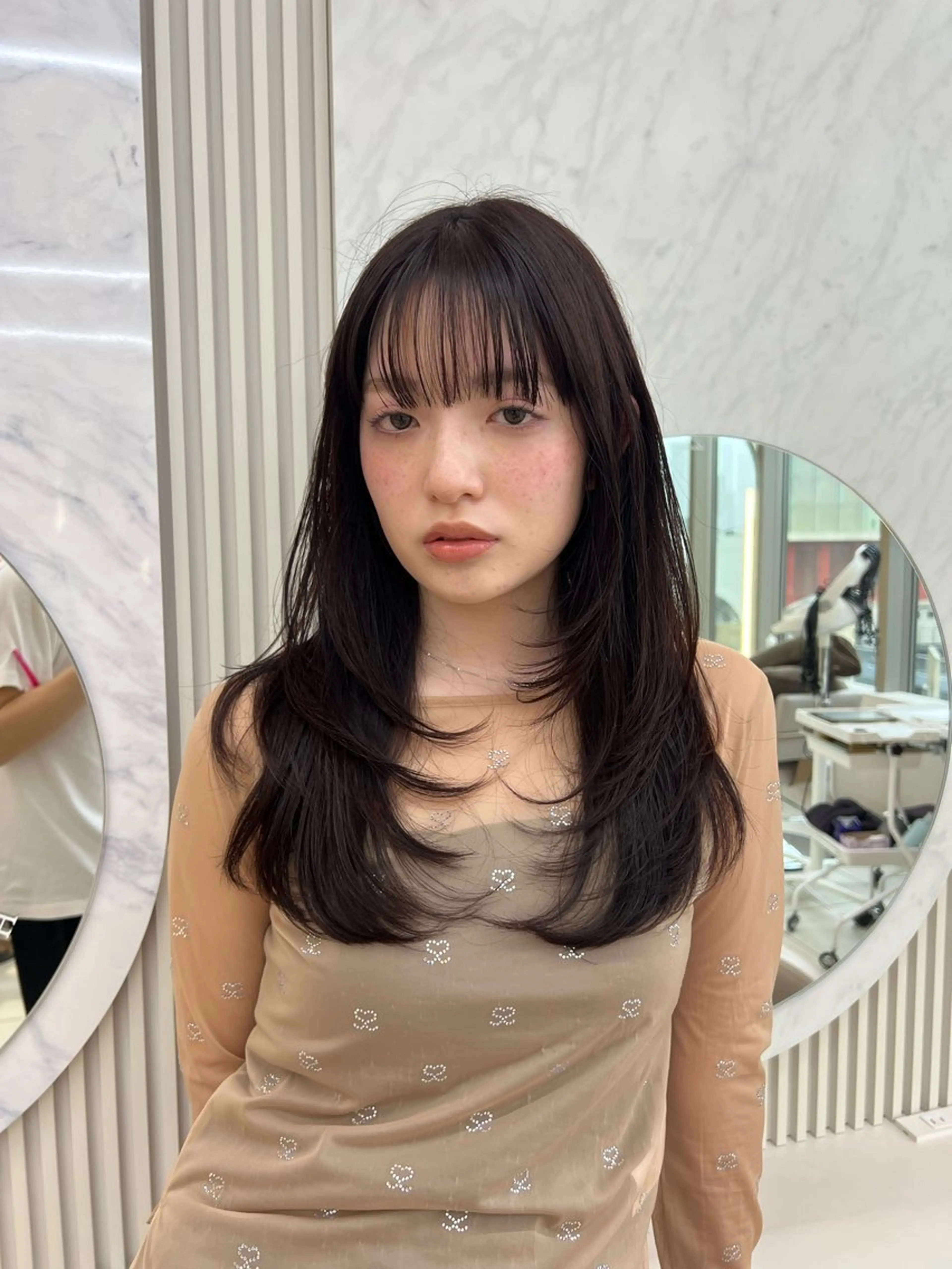 ミディアム カラー ハッシュカット レイヤーカット ウルフカット カット ヘアカラー トリートメント レイヤー専門家 ダブルカラー修のヘアスタイル