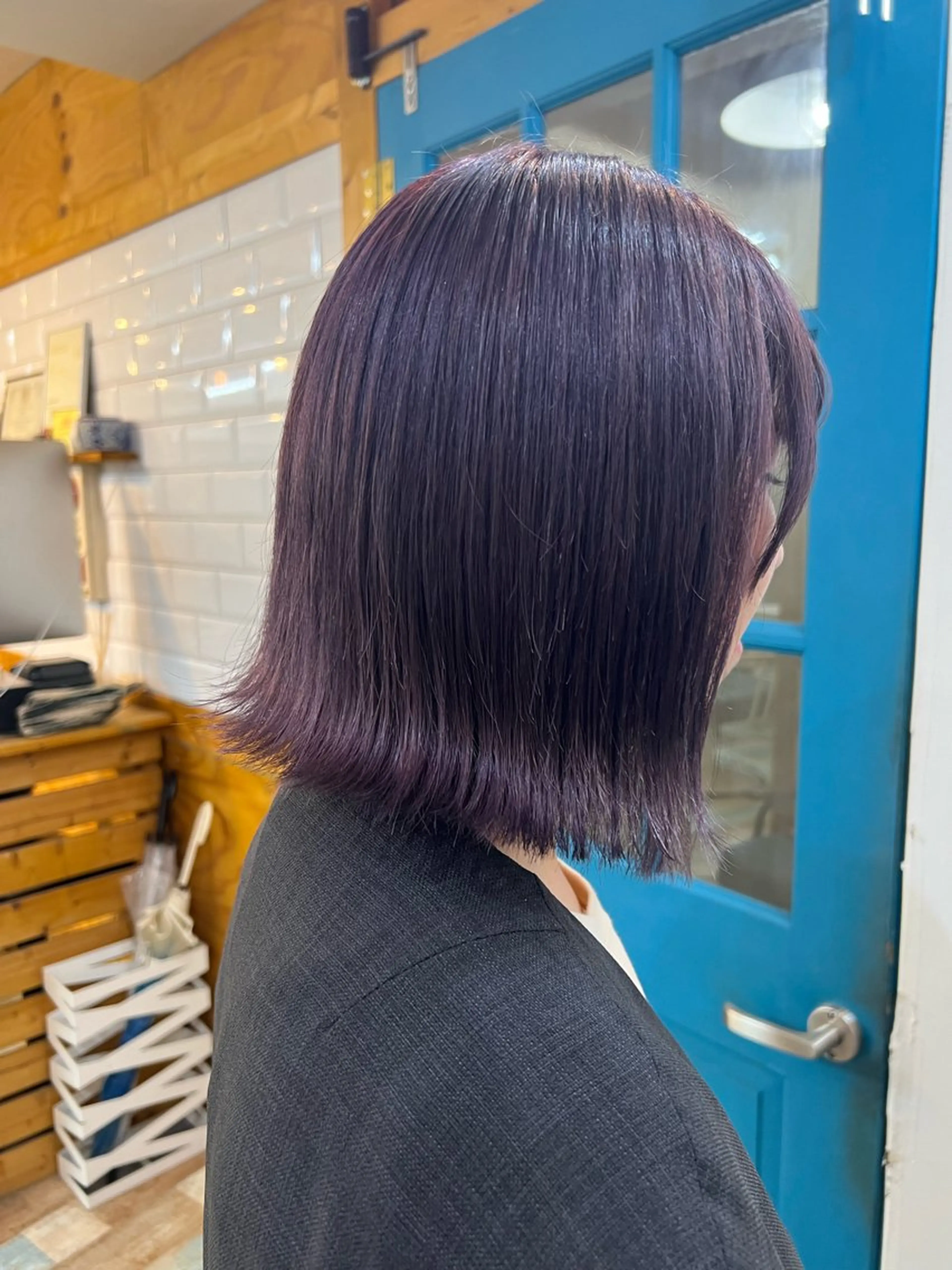 ミディアム カラー アッシュ ダブルカラー パープルカラー パープルアッシュ ヘアカラー トリートメント KANA/ボブ/ インナーカラー/艶髪のヘアスタイル