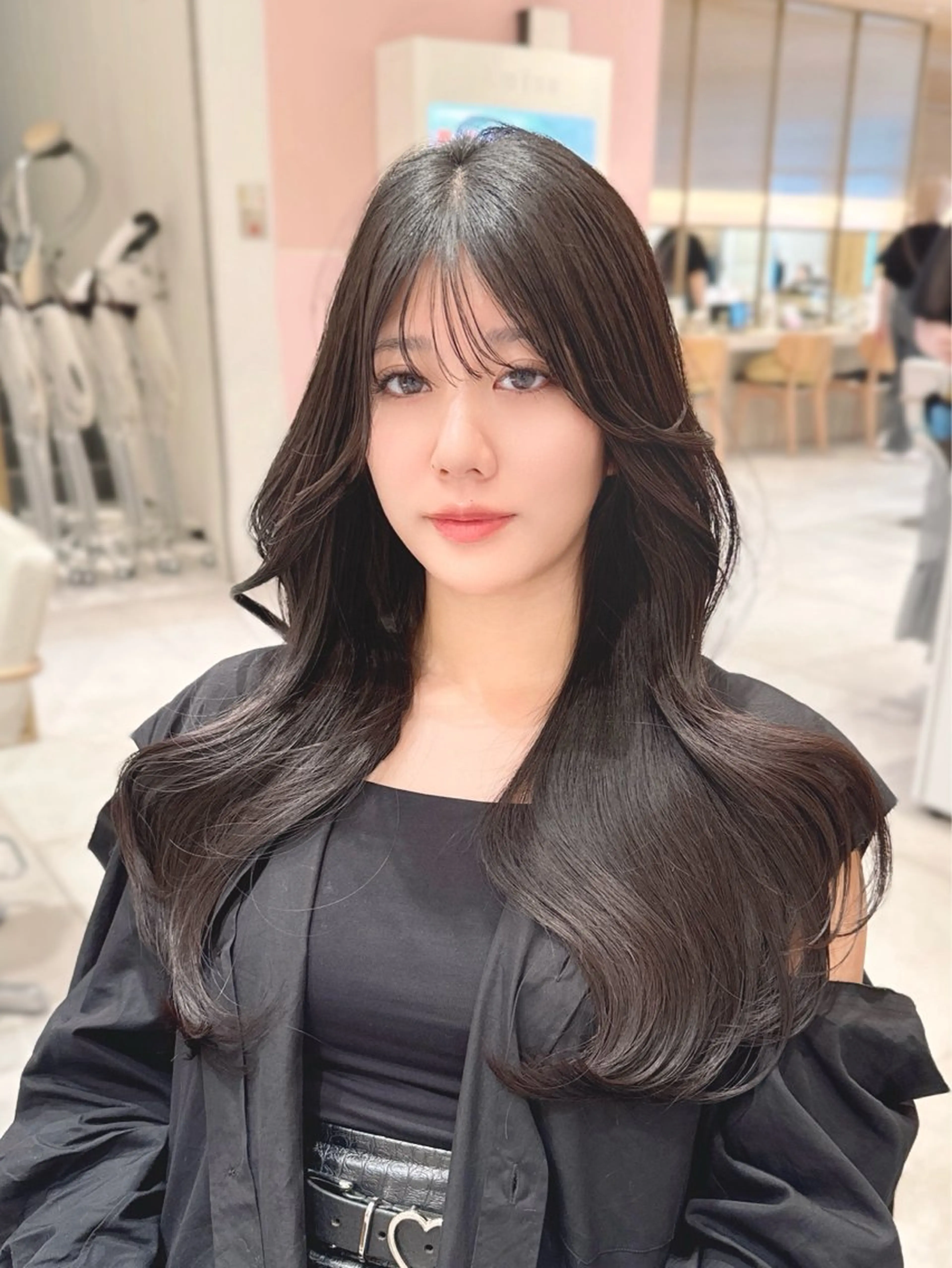 セミロング カラー カット ヘアカラー トリートメント ヘッドスパ ヘアセット 韓国ヘア/レイヤー/ 顔まわり/りょーとのヘアスタイル