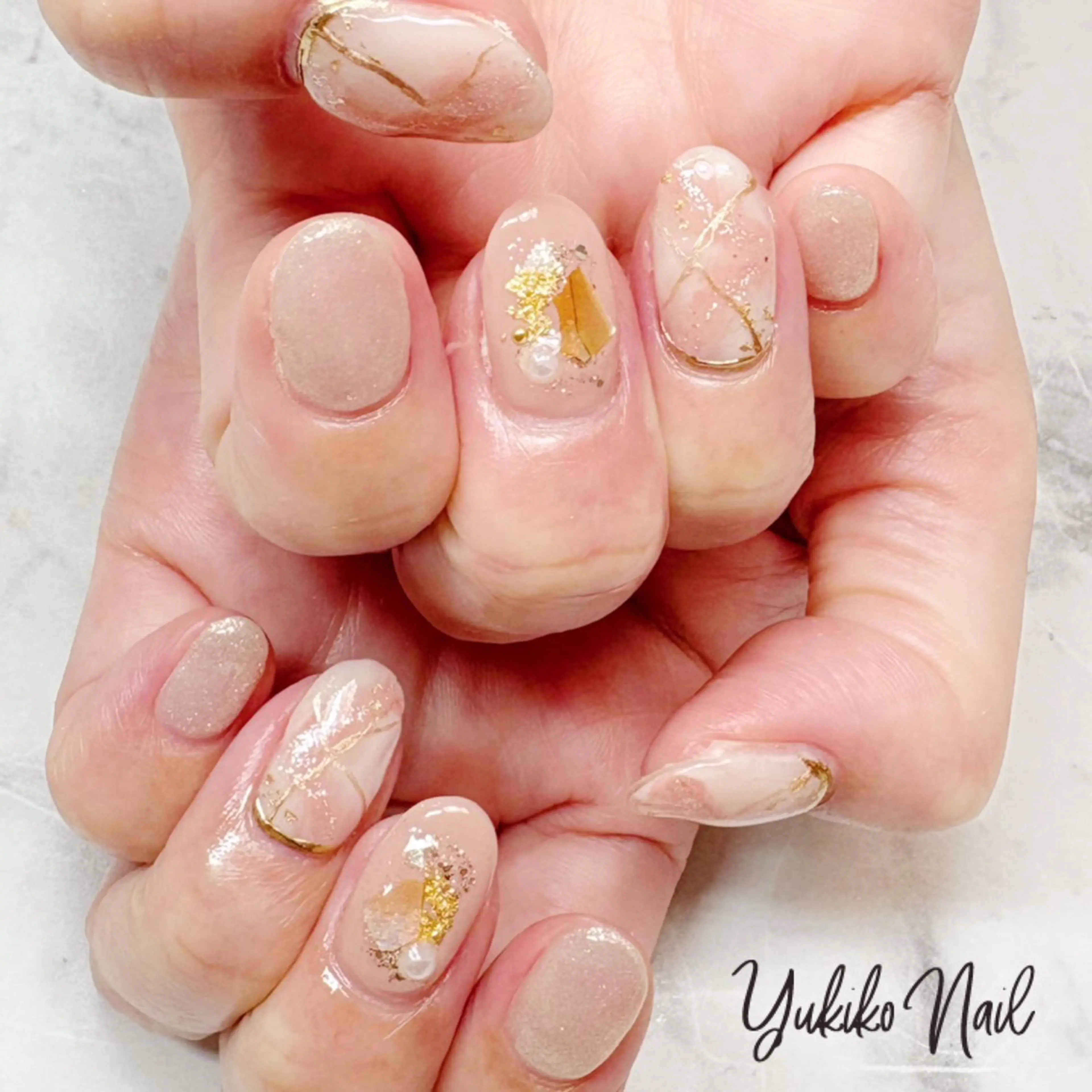 ネイル ホログラムネイル 大理石ネイル(マーブル) ニュアンスネイル ハンドネイル ユキコ ネイルのネイルデザイン