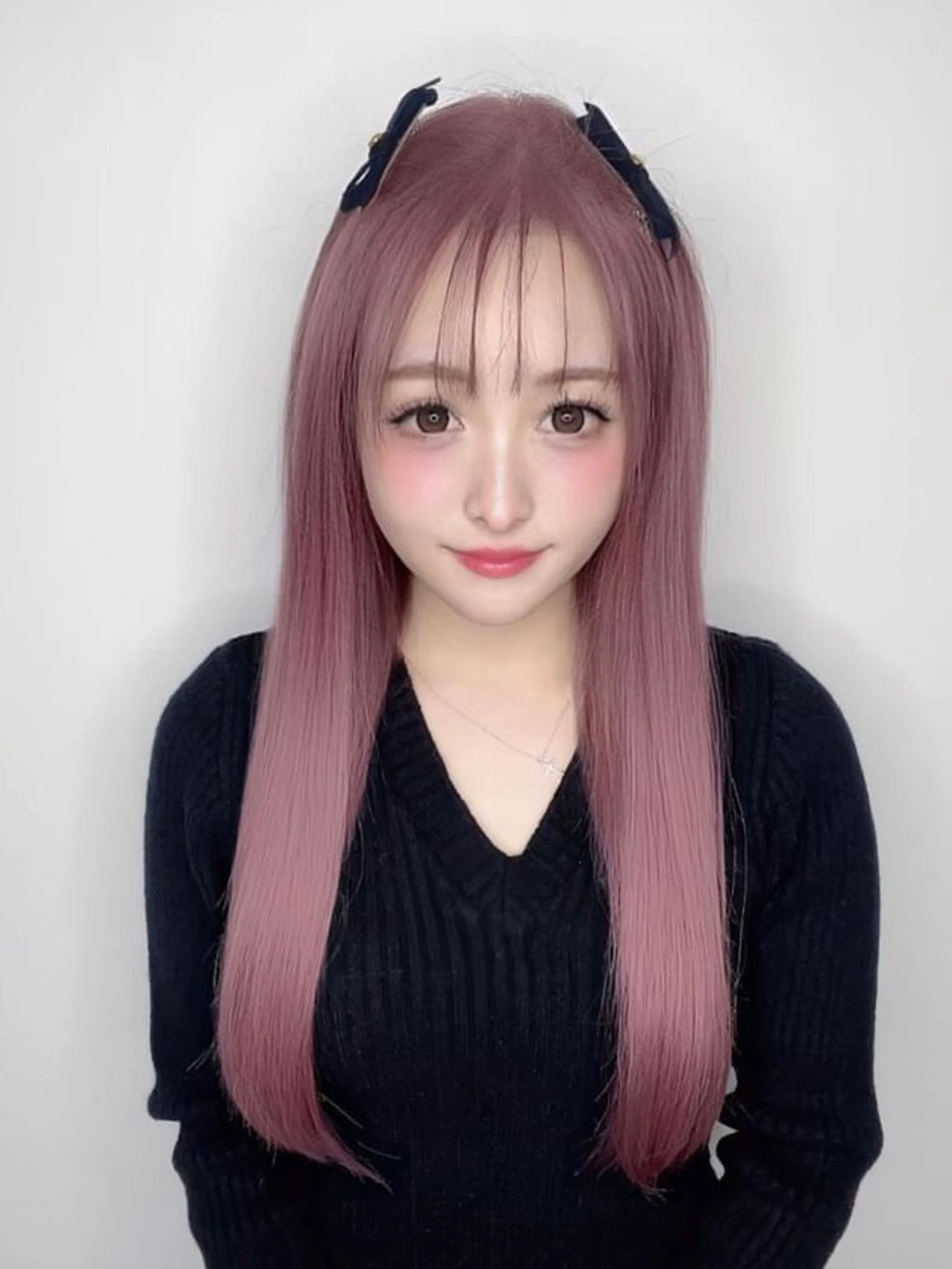 セミロング カラー シールエクステ ベージュカラー ハイトーンカラー ピンクカラー ピンクベージュ ヘアカラー トリートメント vizz by el yts 北谷エクステのヘアスタイル