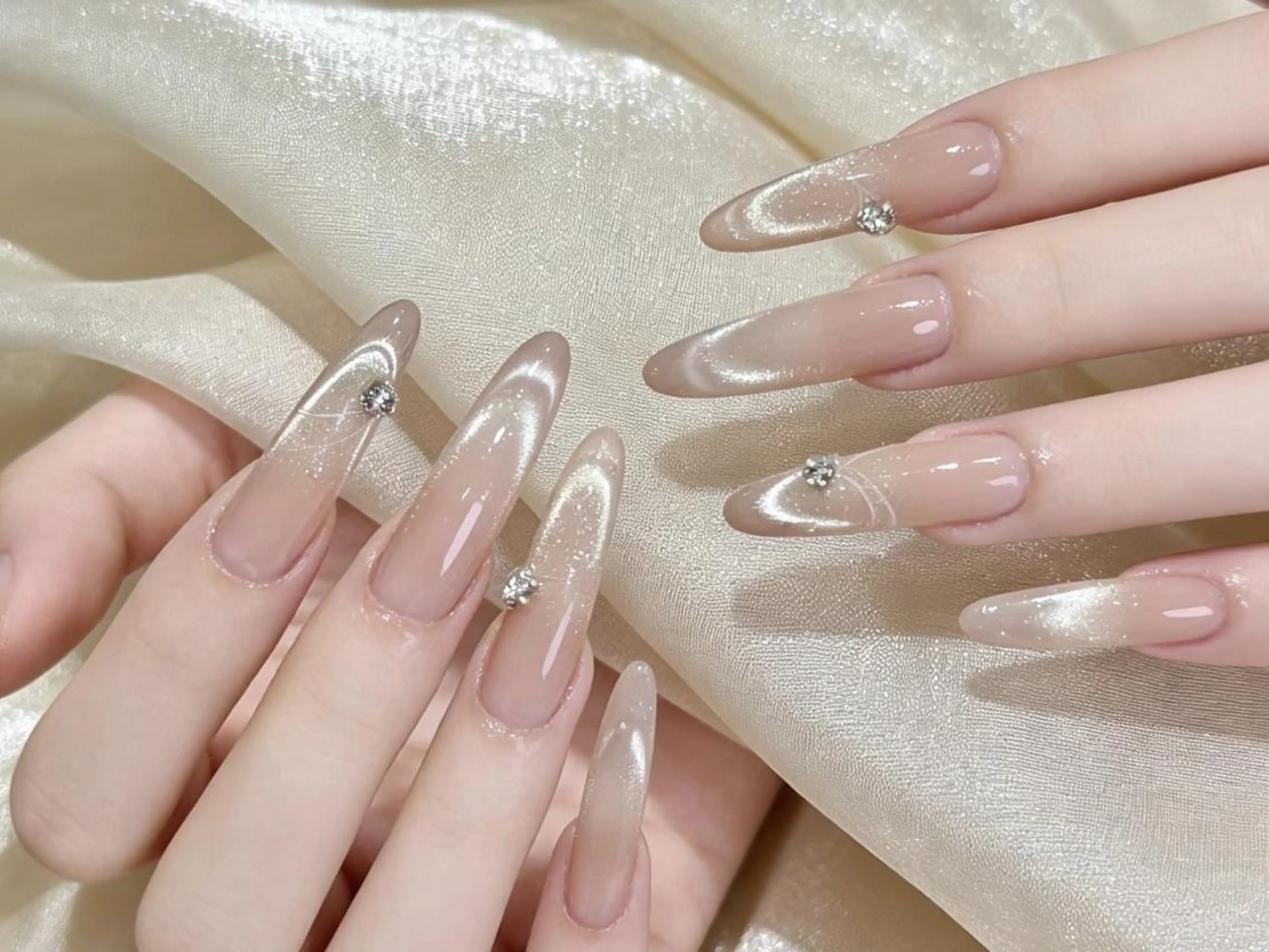 ネイル チークネイル 長さ出し フレンチネイル グラデーション マグネットネイル ハンドネイル ハンドケア 💕Dreamy KIYO💕のネイルデザイン