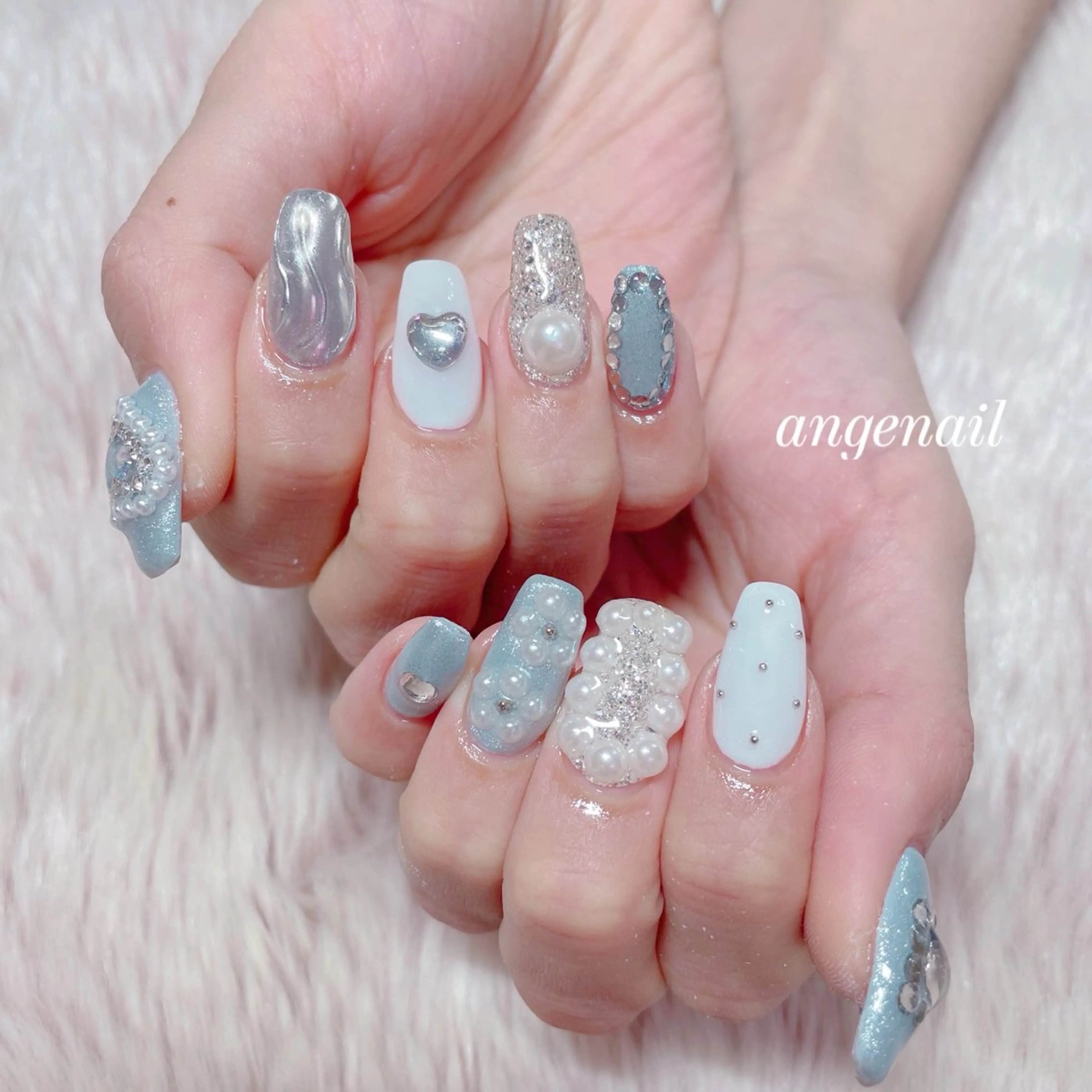 ネイル ハンドネイル オーナーネイリスト MAKIのネイルデザイン