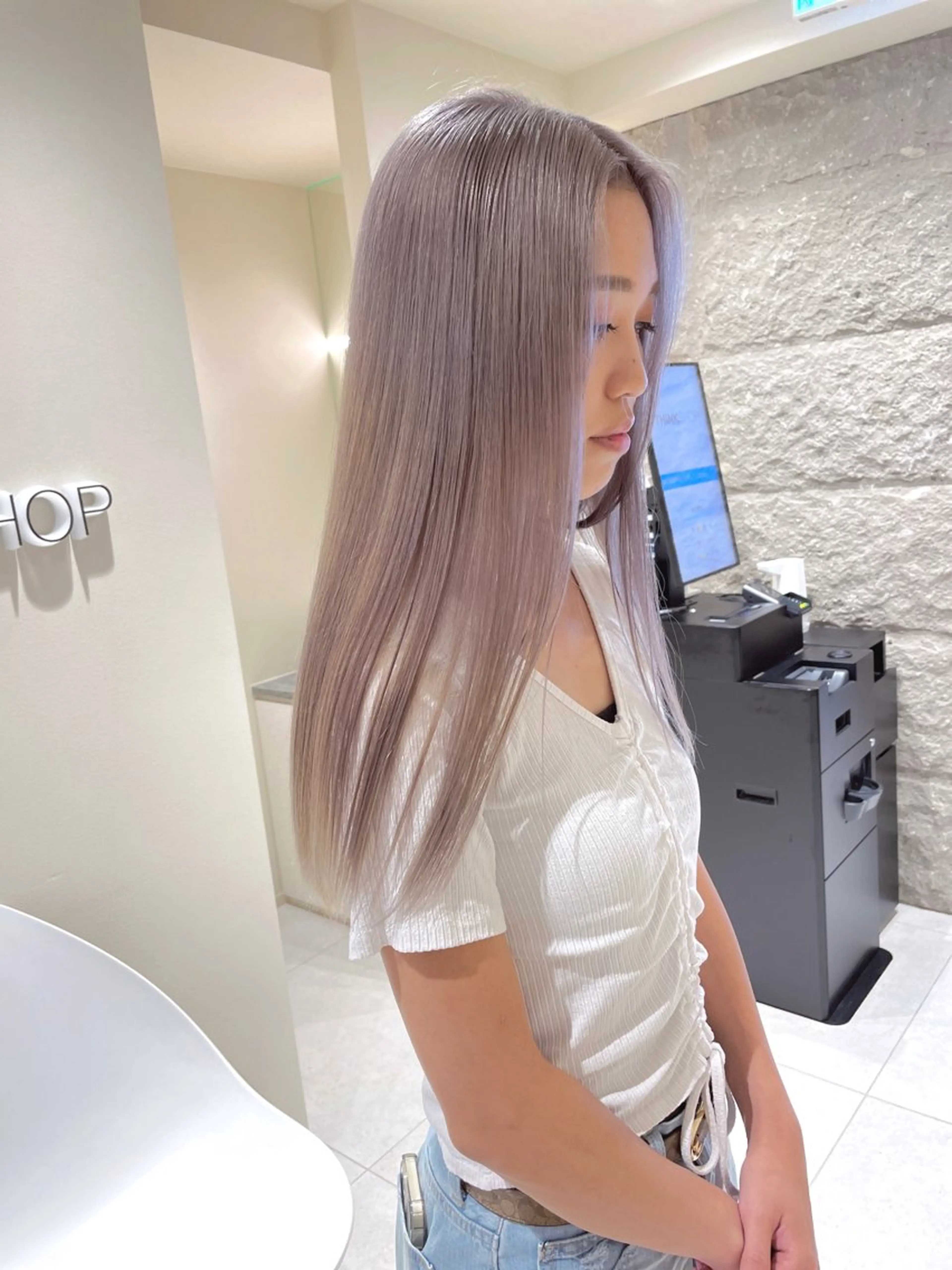 セミロング 難波/心斎橋/ボブ/ 髪質改善/ハイトーンのヘアスタイル