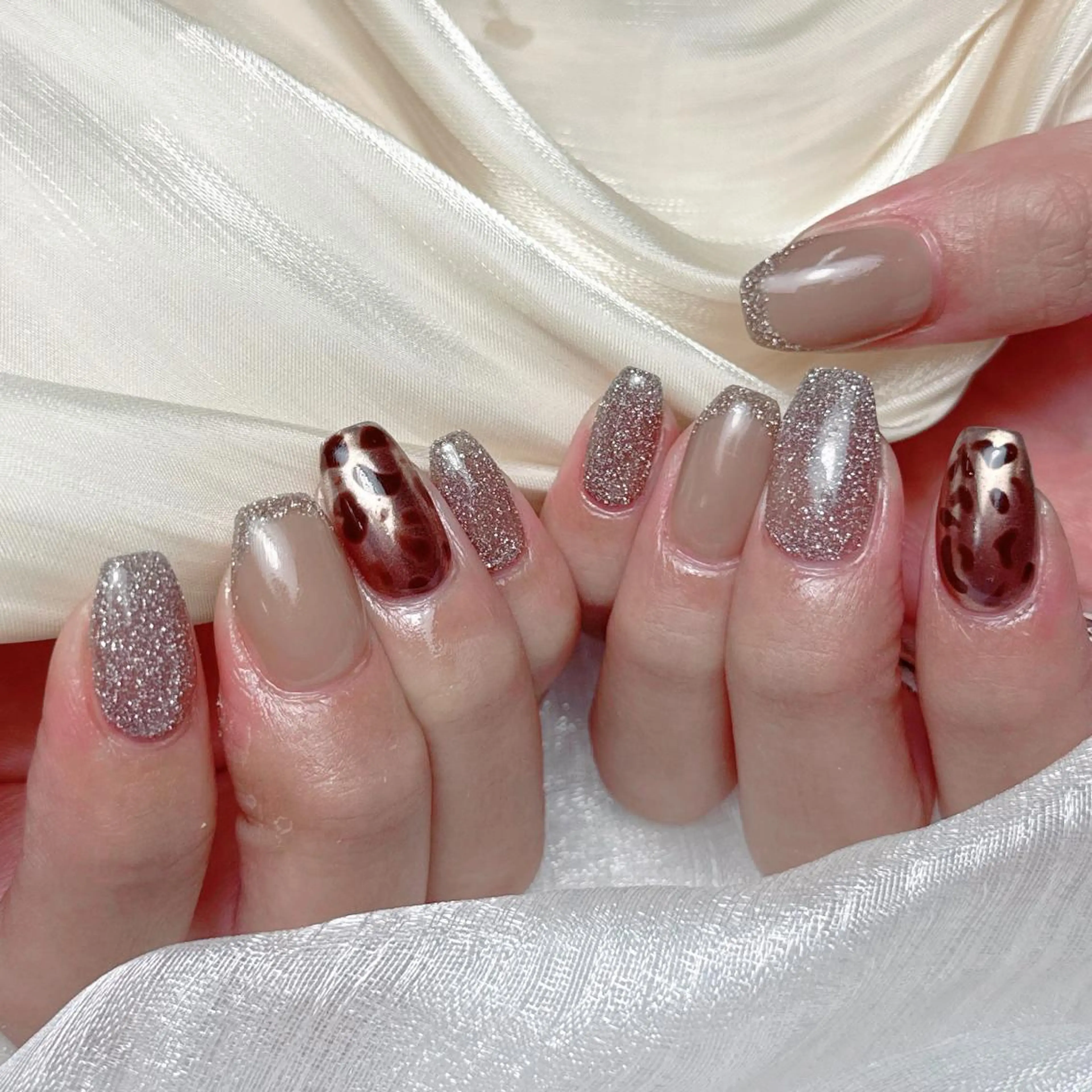 ネイル ❤️‍🔥長さだし専 門店queensのネイルデザイン