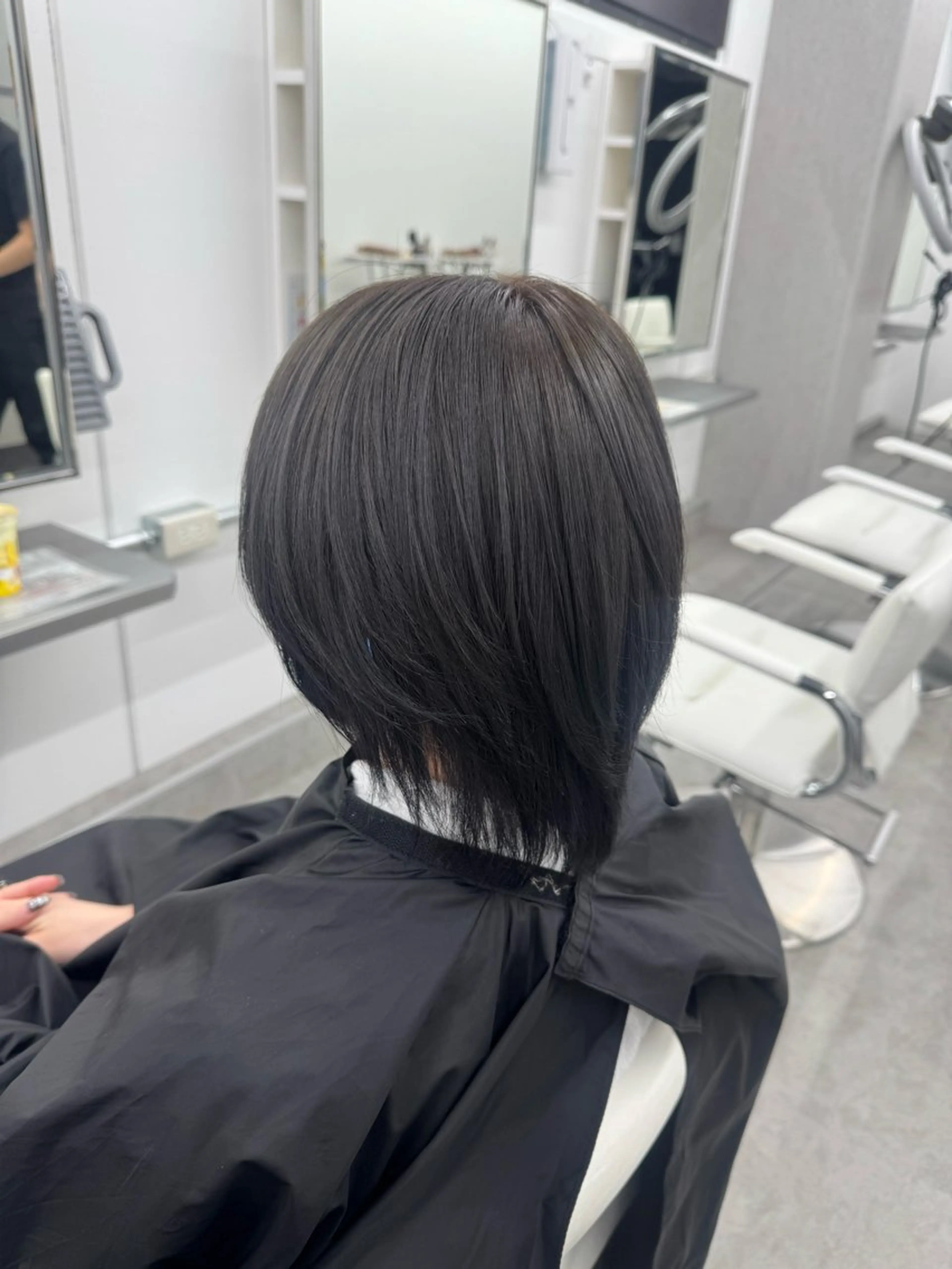 ショート カラー ヘアカラー 🕯コバ/レイヤー/ 美髪縮毛🕯のヘアスタイル