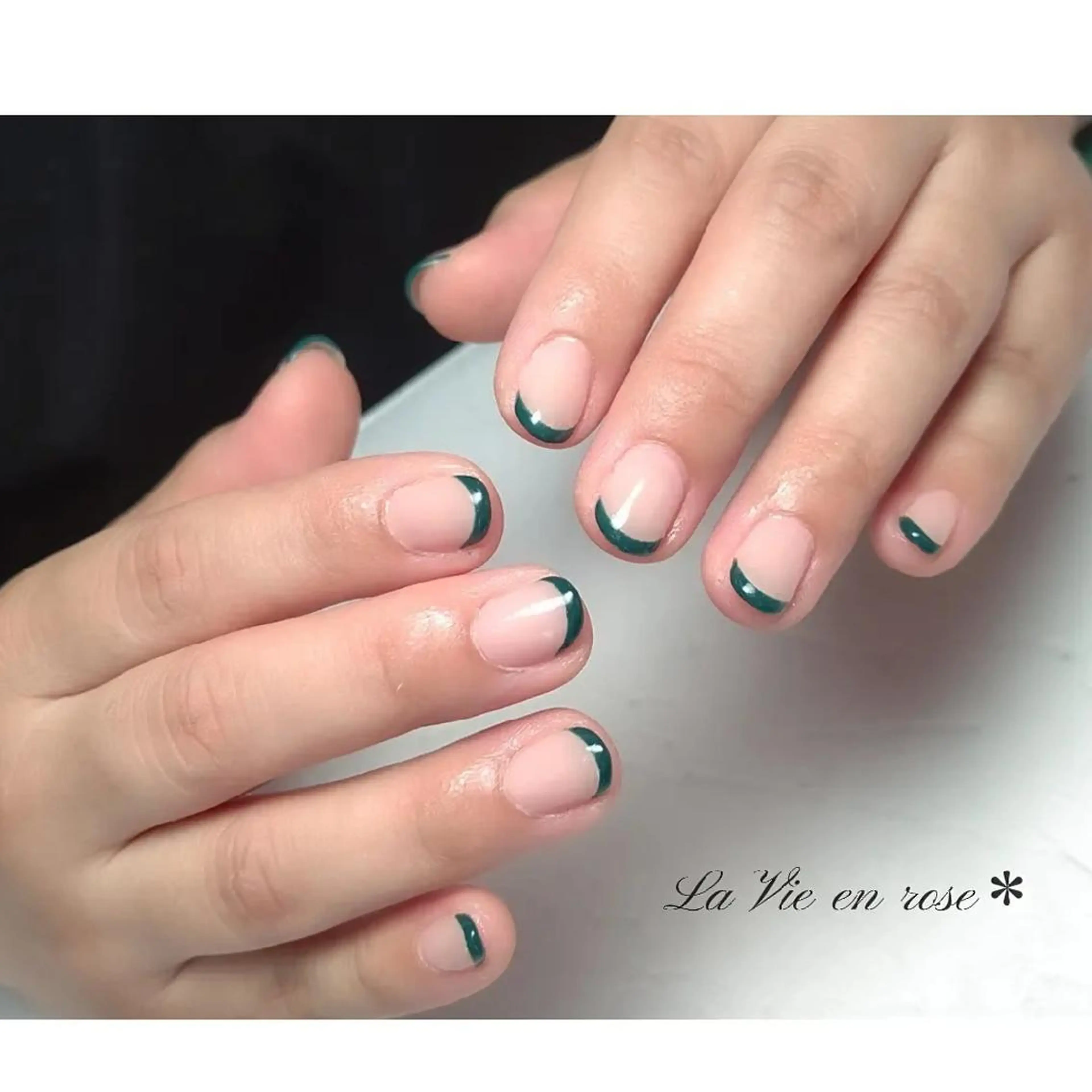 ネイル フレンチネイル ラヴィアン ローズのネイルデザイン