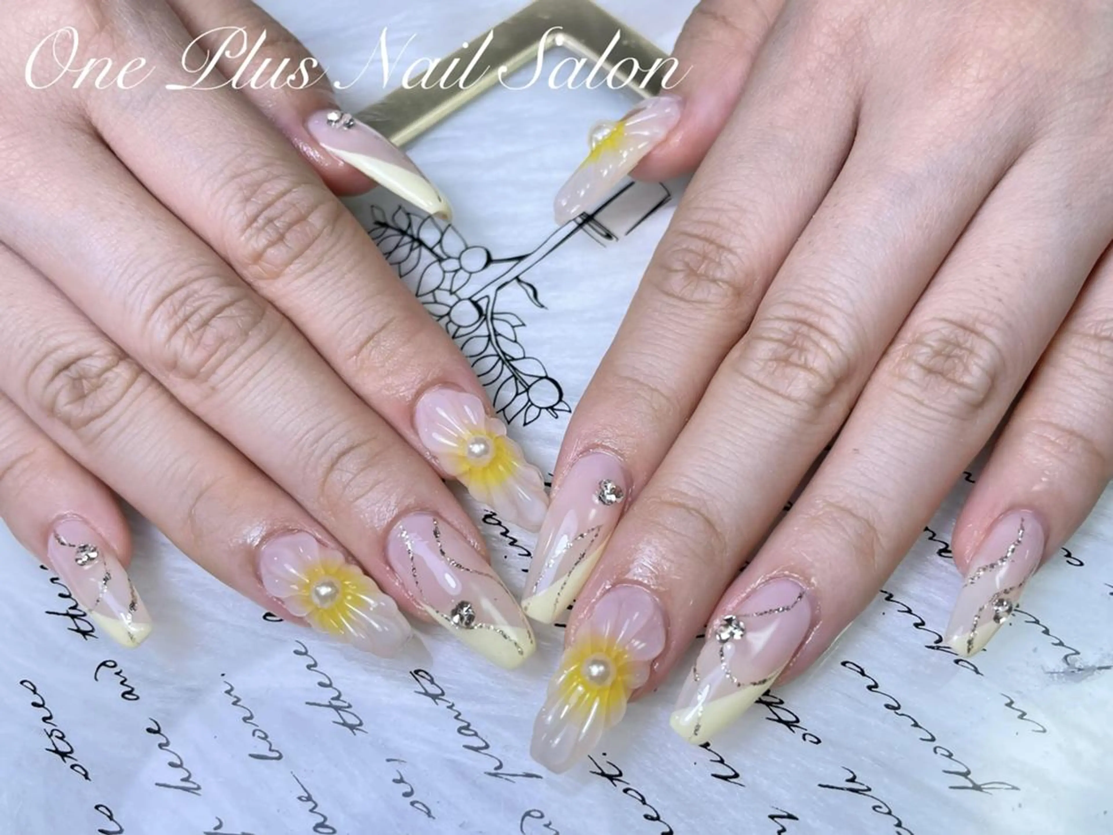 ネイル ジェルネイル キラキラネイル 韓国ネイル ラメ(グリッター) マグネットネイル One plus StudioNailのネイルデザイン