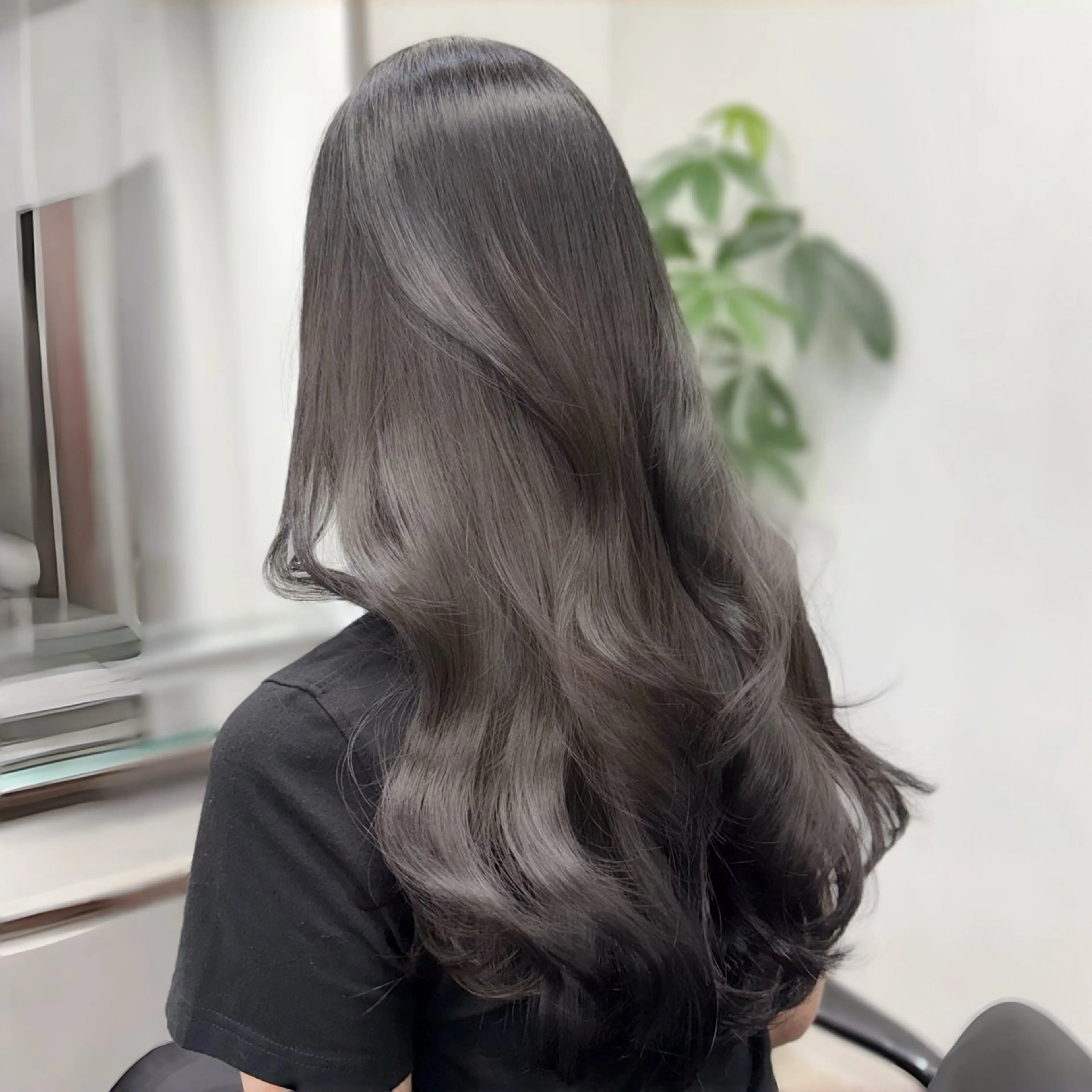 ロング 顔まわりレイヤー 髪質改善 韓国風ヘア レイヤーカット トリートメント カット ヘアカラー トリートメント HINA🫧顔まわり /レイヤーカットのヘアスタイル