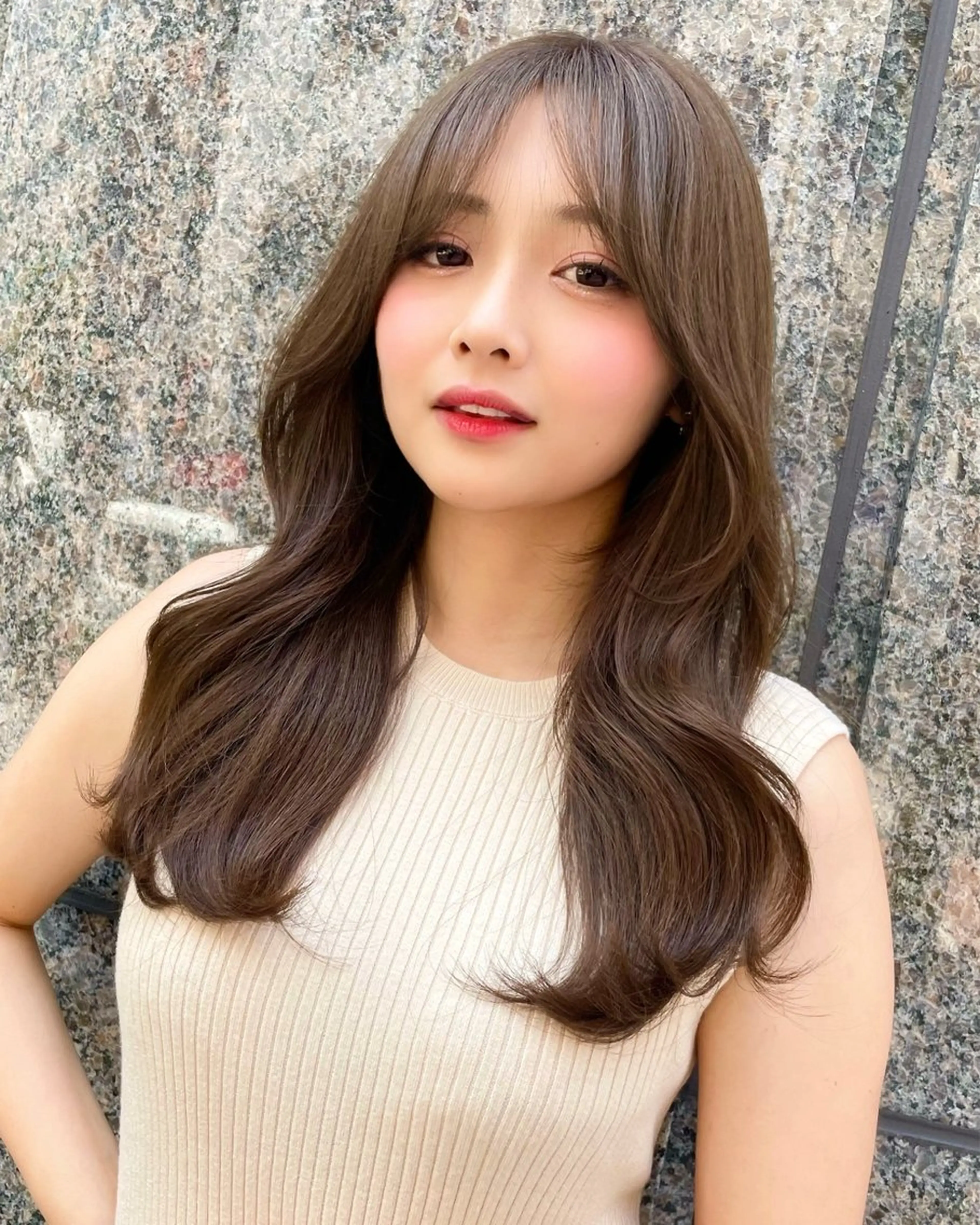 セミロング カラー ベージュカラー ブリーチ 透明感カラー ダブルカラー グレージュ カット ヘアカラー 韓国ヘア🤍顔周り/ 髪質改善✨/林遼一郎のヘアスタイル