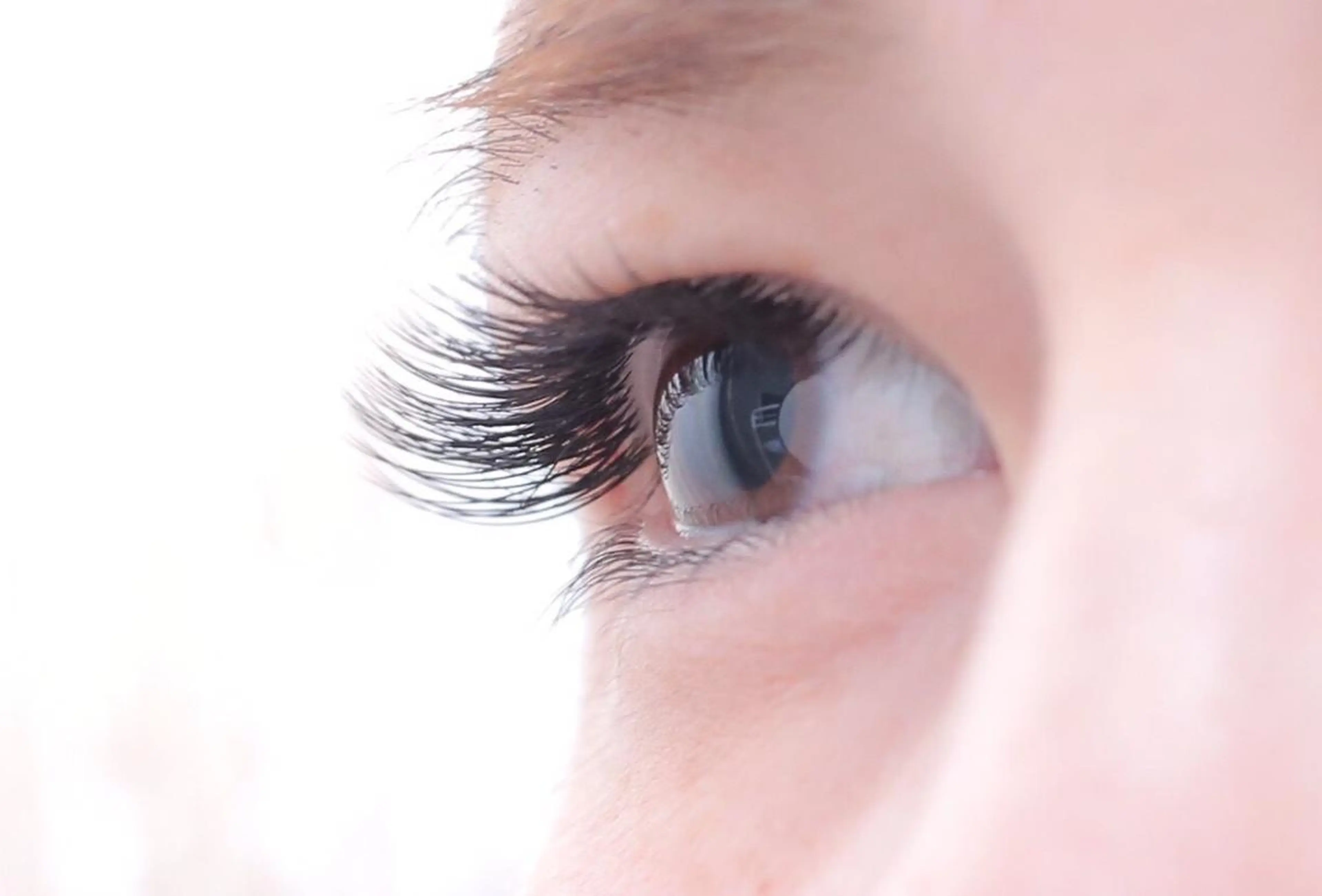 マツエク・マツパ 中野 里咲のヘアスタイル