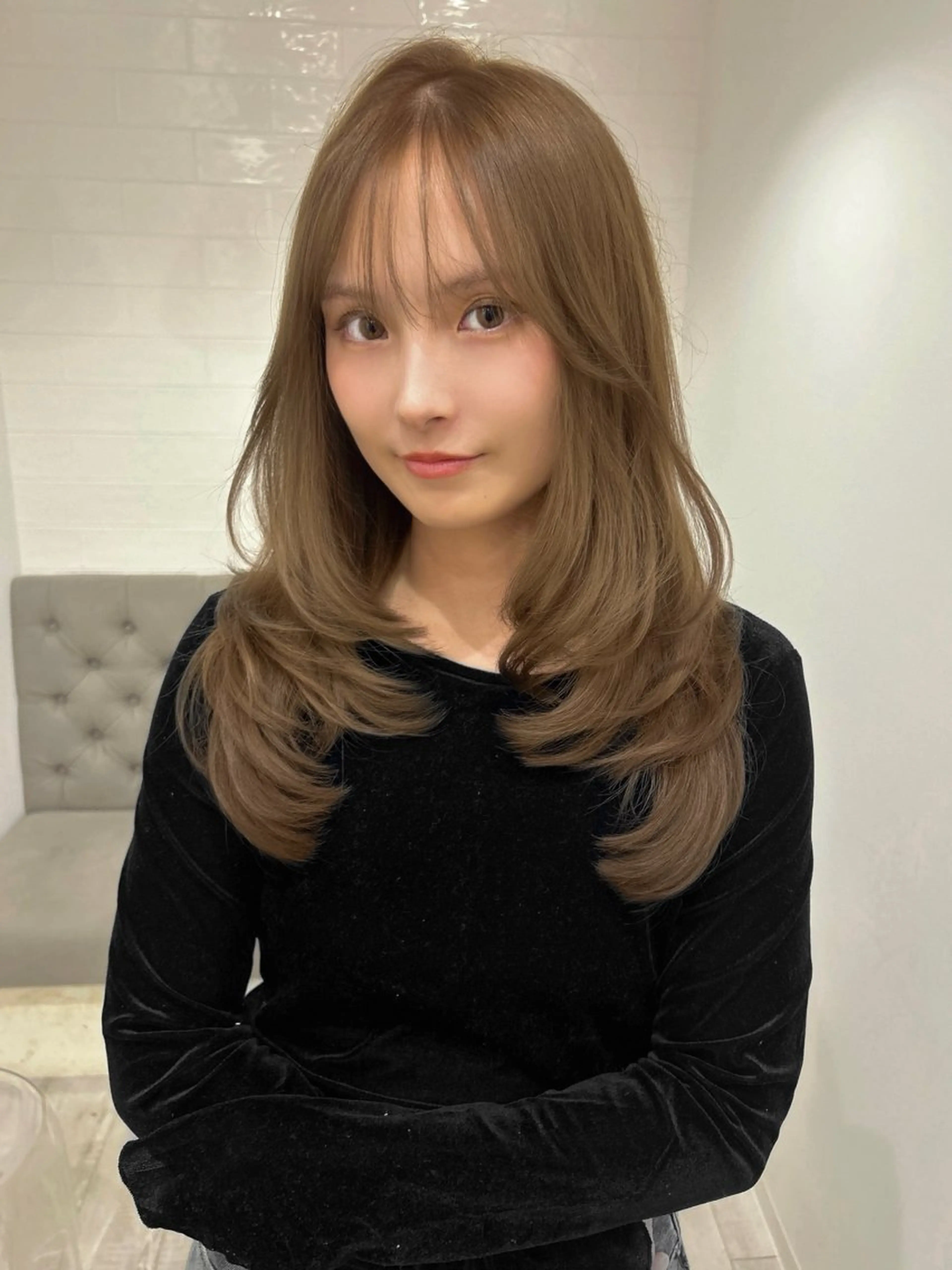 ロング カラー ブリーチ 透明感カラー レイヤーカット/長岡 グレージュ/マユ🎀のヘアスタイル