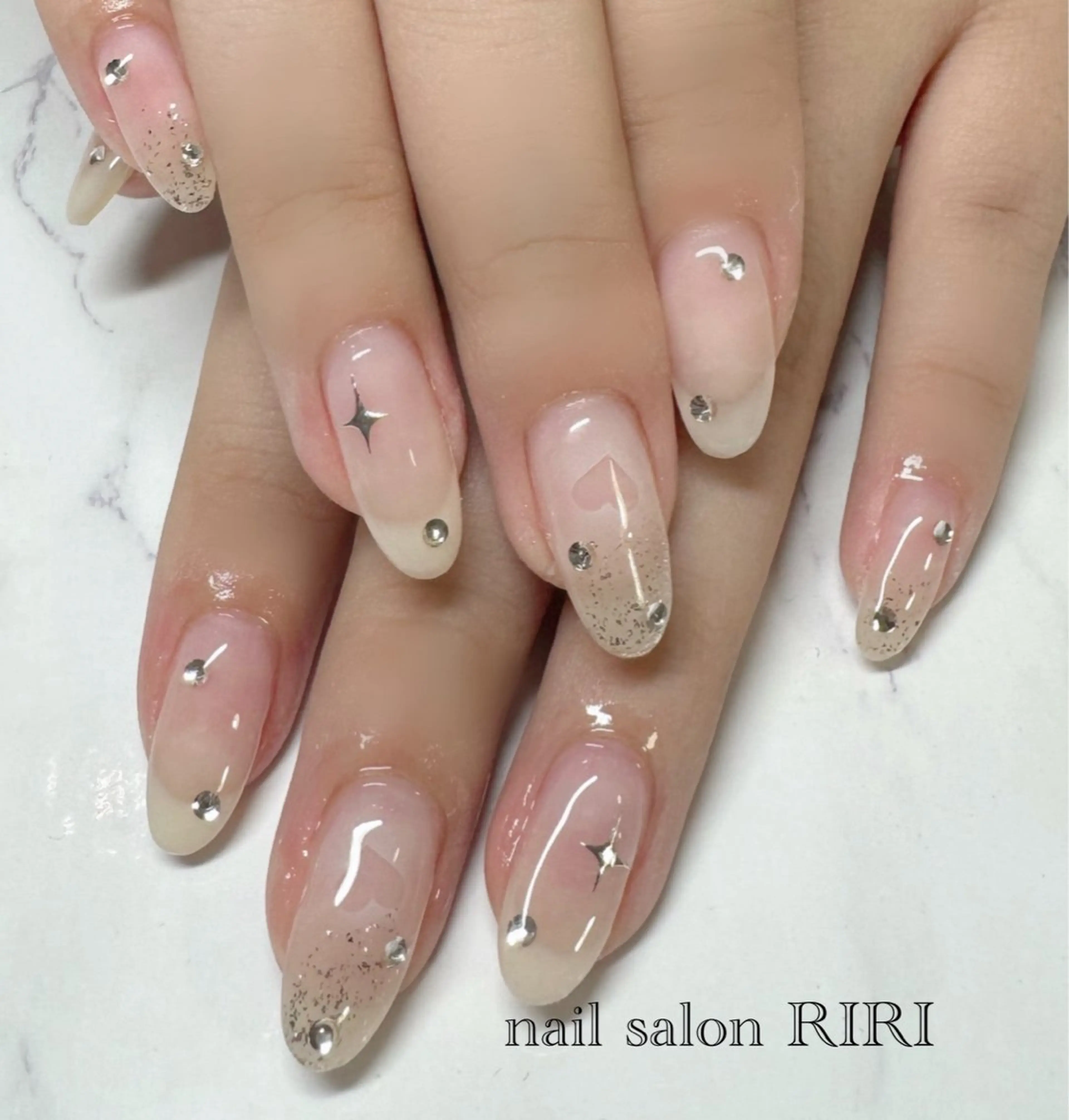 ネイル フレンチネイル RIRI リリのネイルデザイン