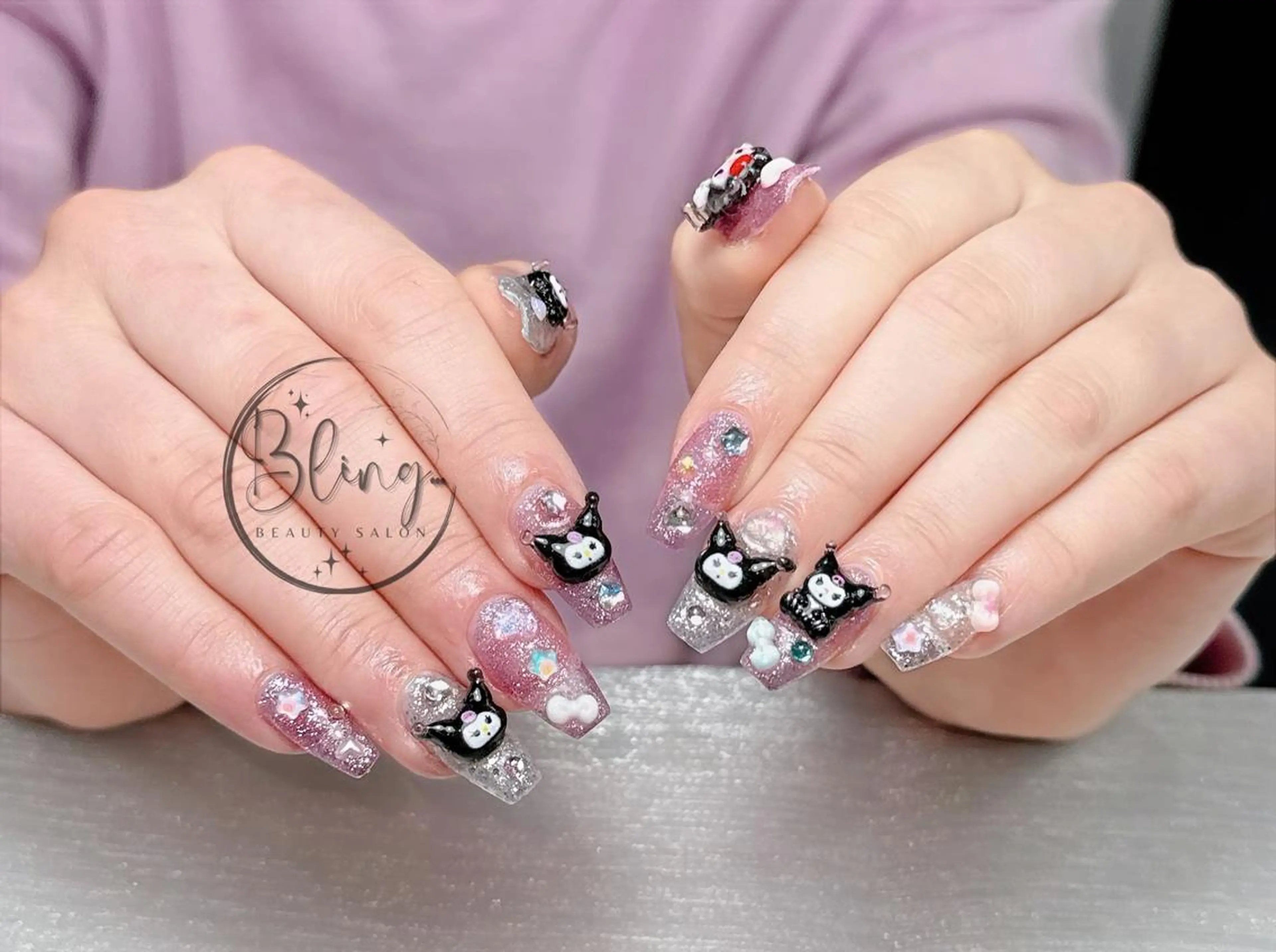 セミロング 韓国風ヘア ハンドネイル Bling Salonのネイルデザイン