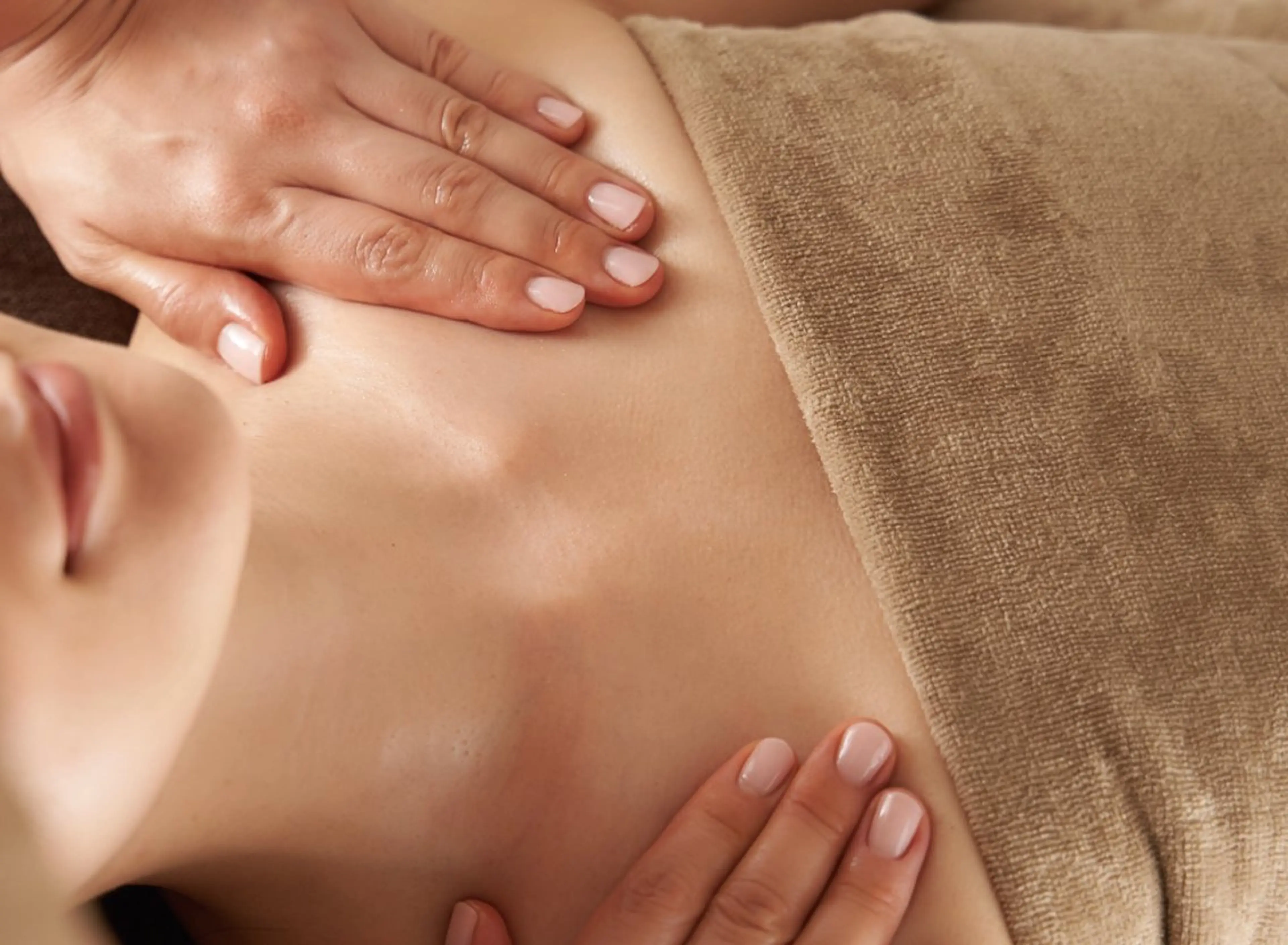 エステサロン .BX新人スタッフのエステ・リラクイメージ