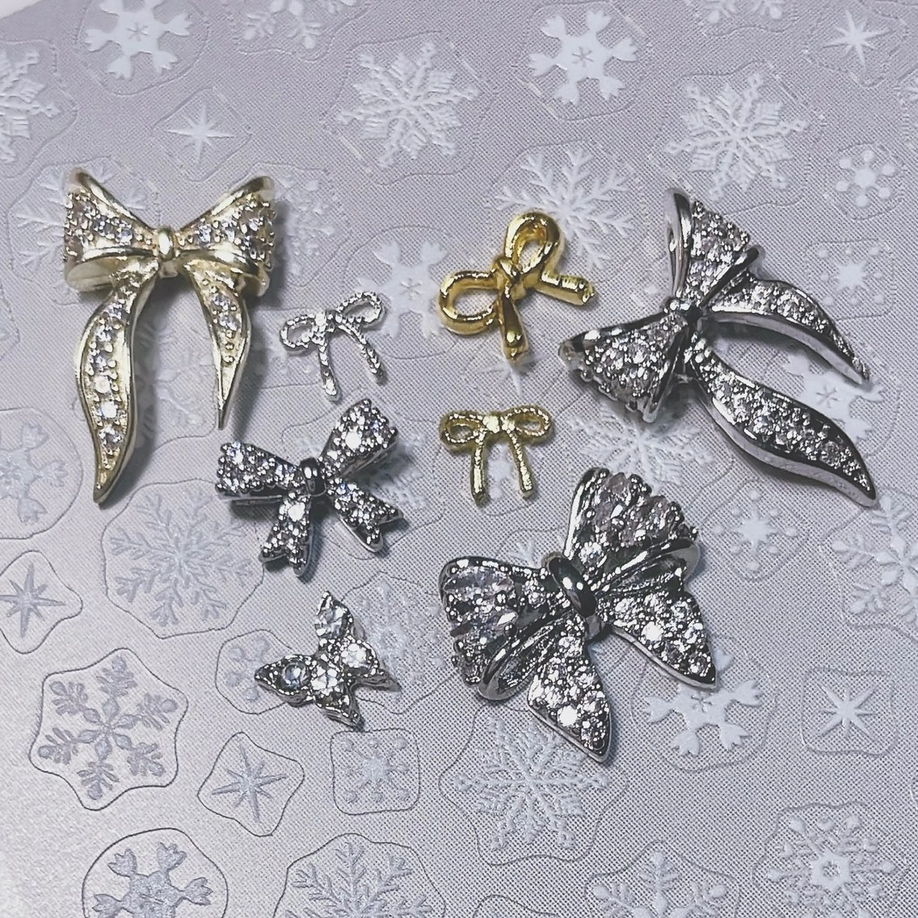 ネイル リボン nailsalon VENUSのネイルデザイン