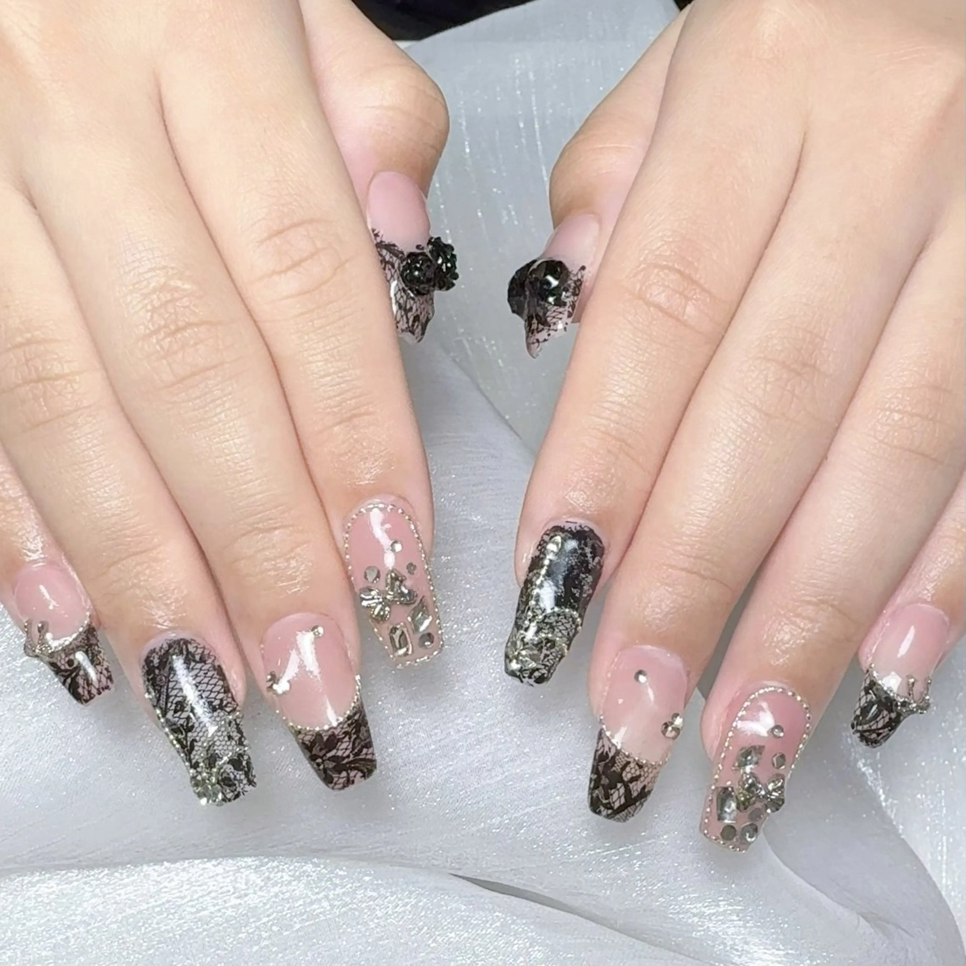 メンズ ネイル メンズ韓国風 アートネイル オーロラネイル ガーリー キラキラネイル Nail salon 木にいるのネイルデザイン