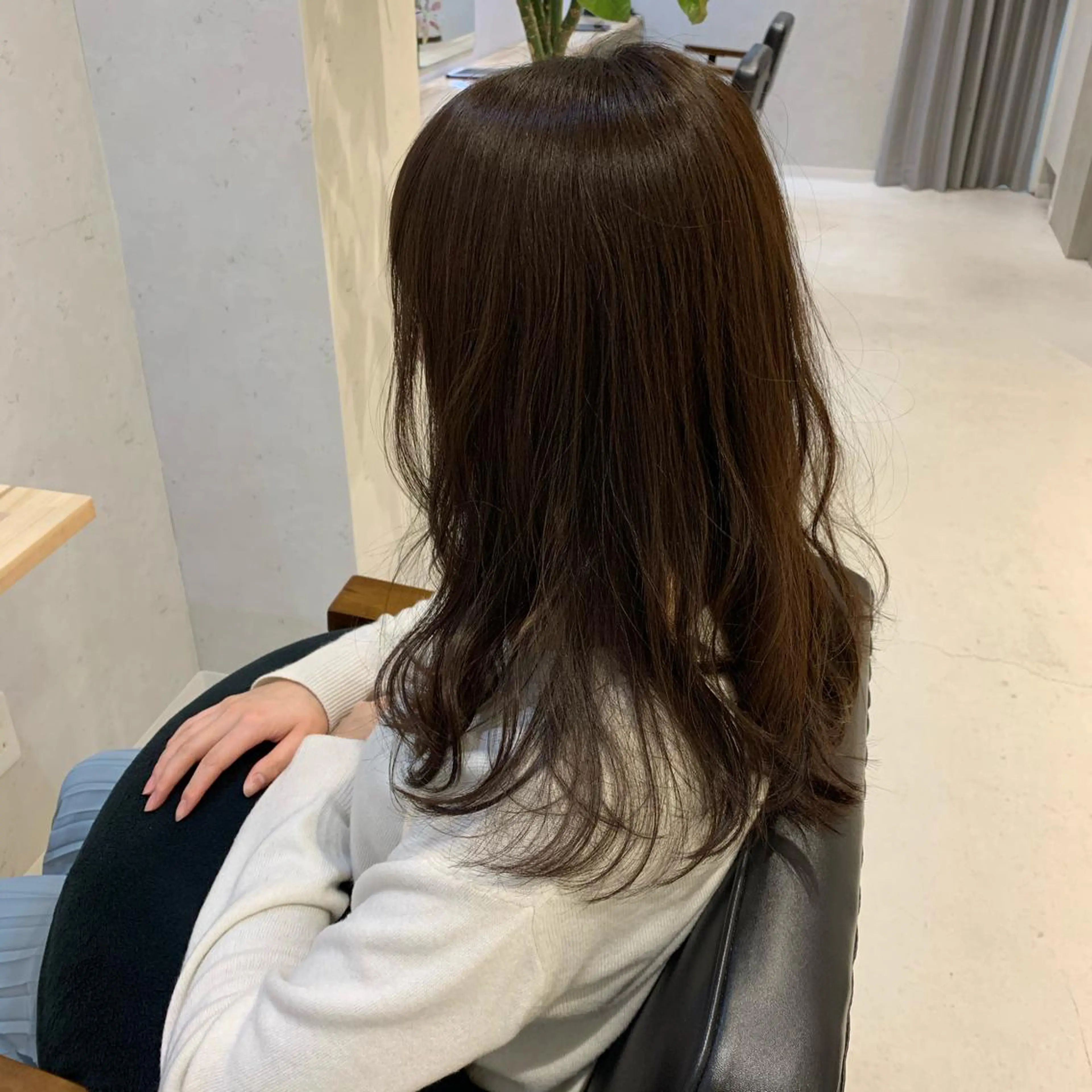 ロング 外山 実咲のヘアスタイル