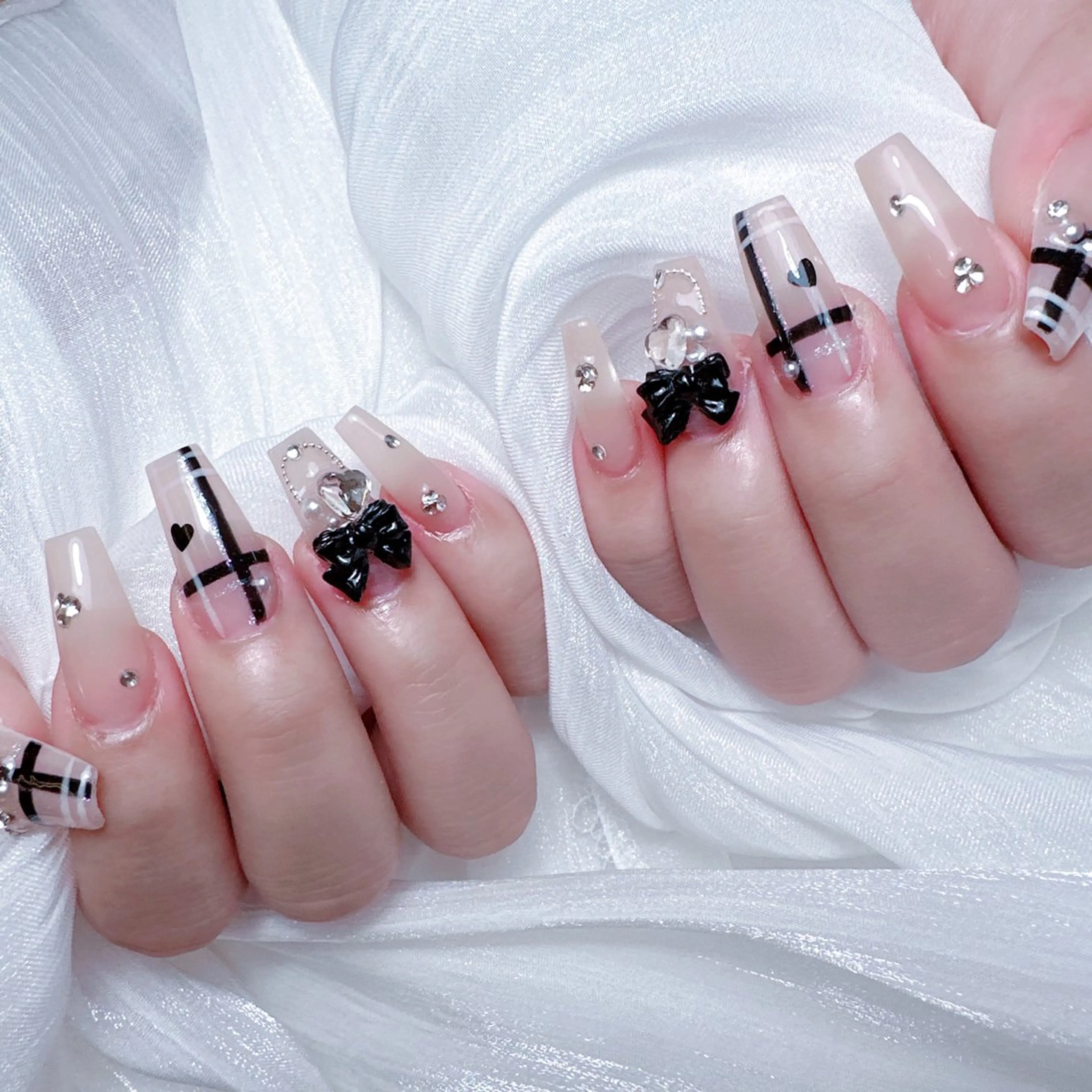 ネイル ハンドネイル 🎀Ｍ nails✨ ビューティーのネイルデザイン