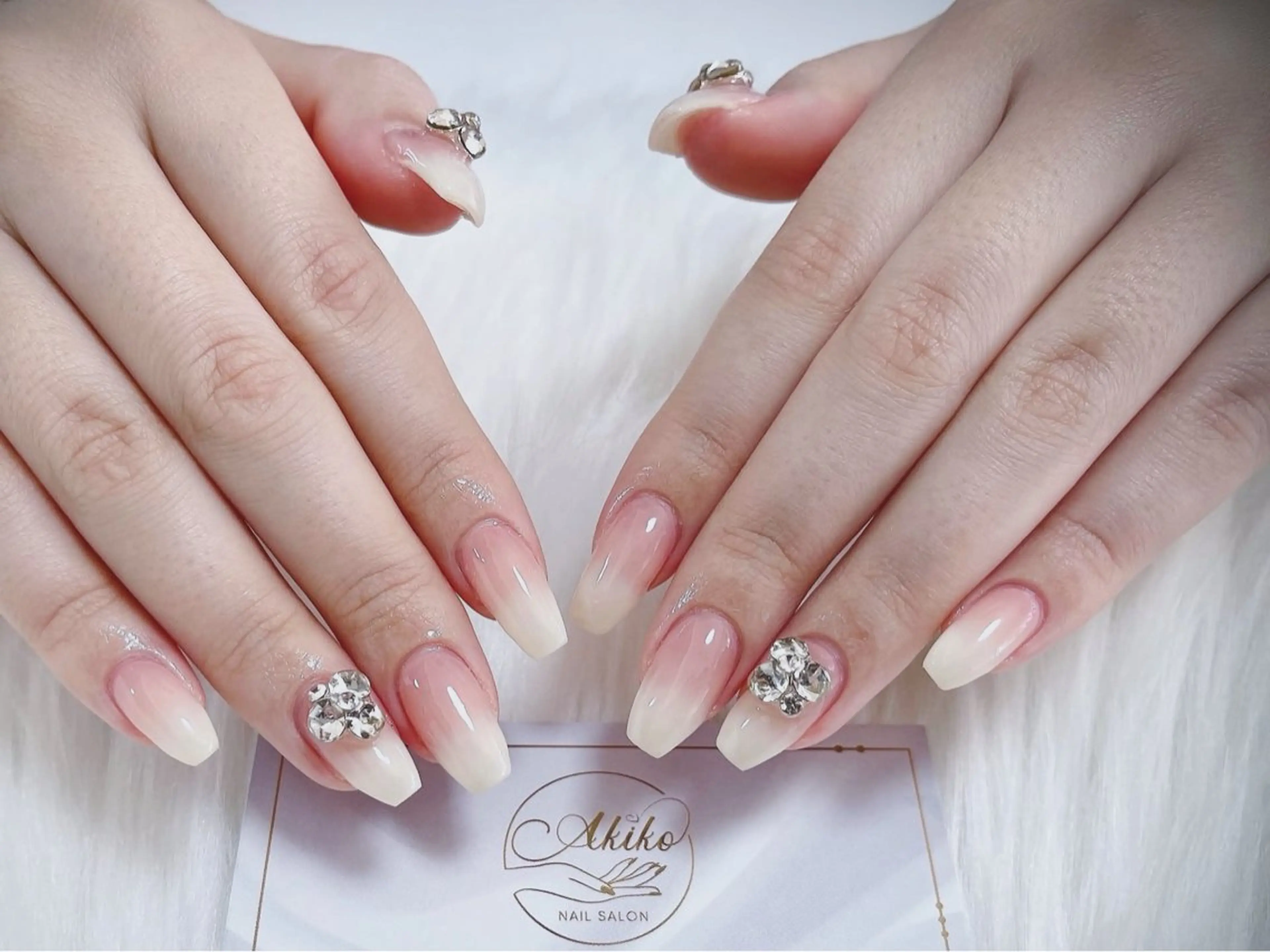ネイル フットネイル ジェルネイル 韓国ネイル マグネットネイル 持ち込み ハンドネイル Akiko ネイルサロン所属・AKIKO ネイルサロンのネイルデザイン