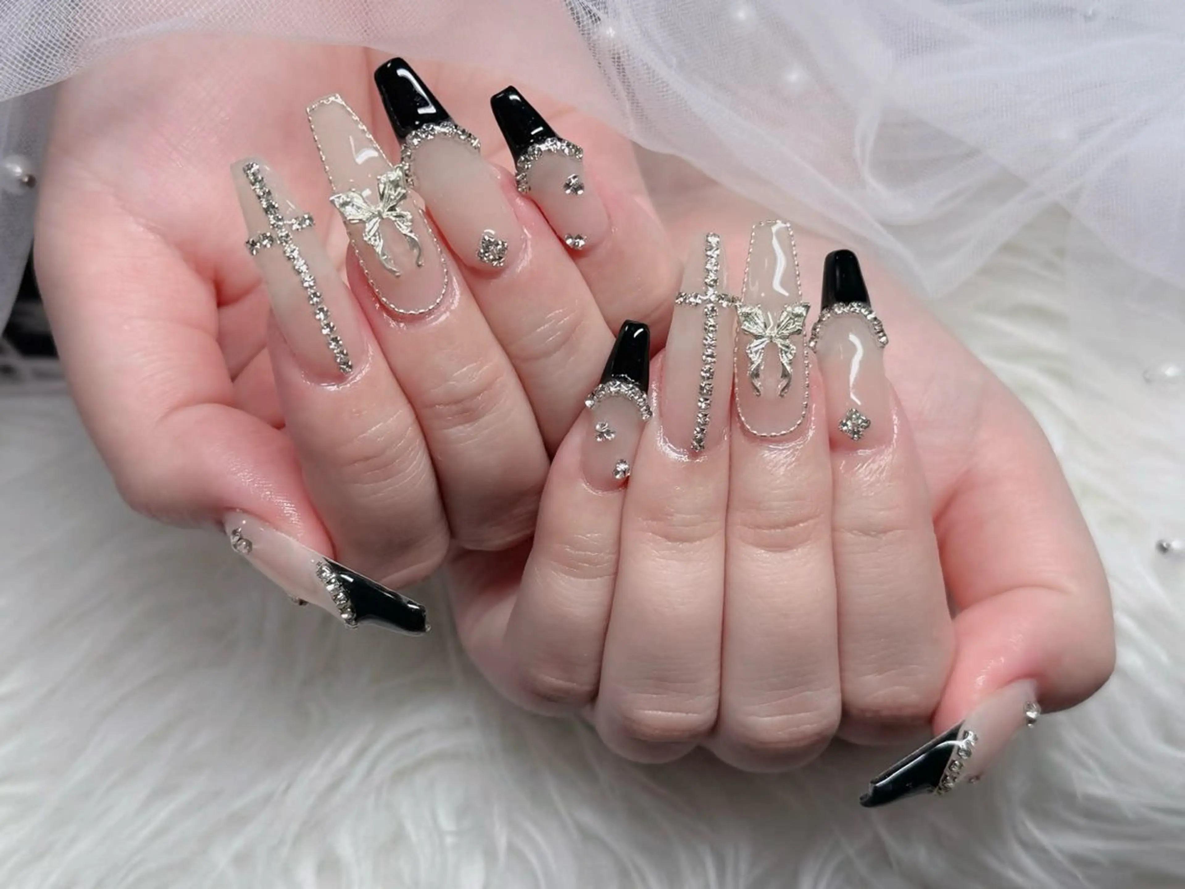 ネイル アートネイル ボルドー フレンチネイル ジェルネイル 氷ネイル・うるうるネイル ハンドネイル Julie Nailsのネイルデザイン