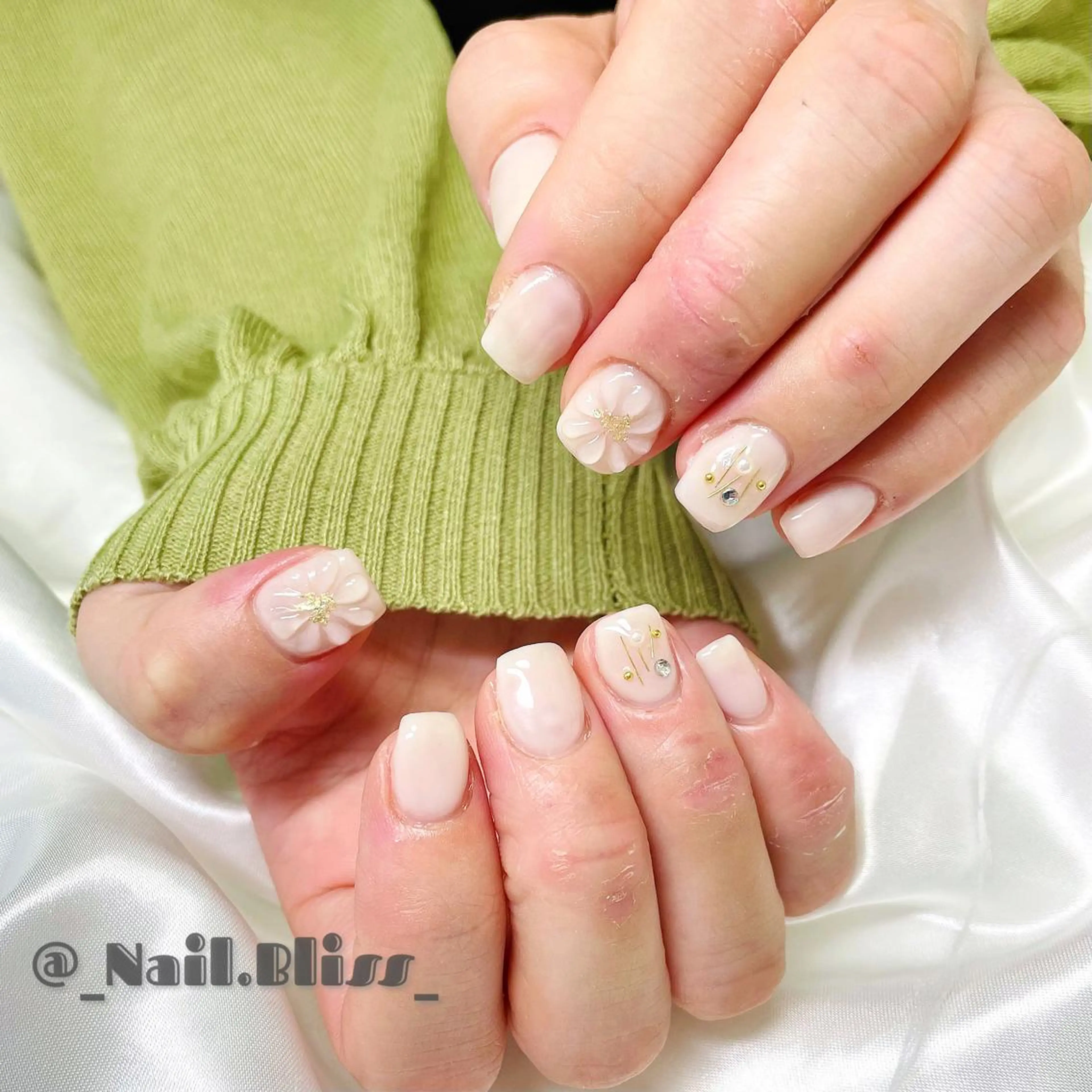 ネイル フラワーネイル ぷっくりネイル ハンドネイル NAIL BLISSのネイルデザイン