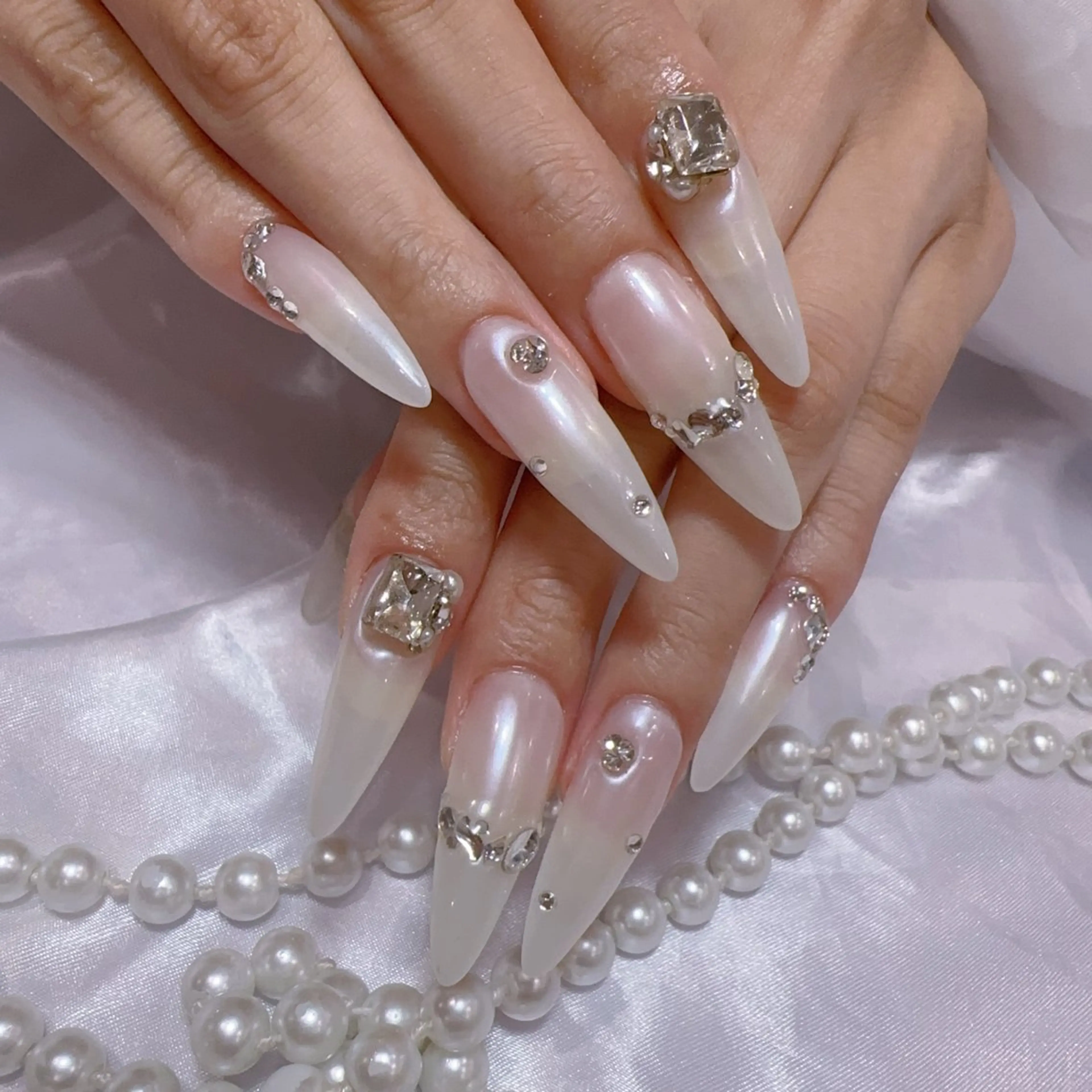 ネイル アートネイル フラッシュネイル フレンチネイル ジェルネイル ガラスフレンチ ハンドネイル You&Me Miyuのネイルデザイン