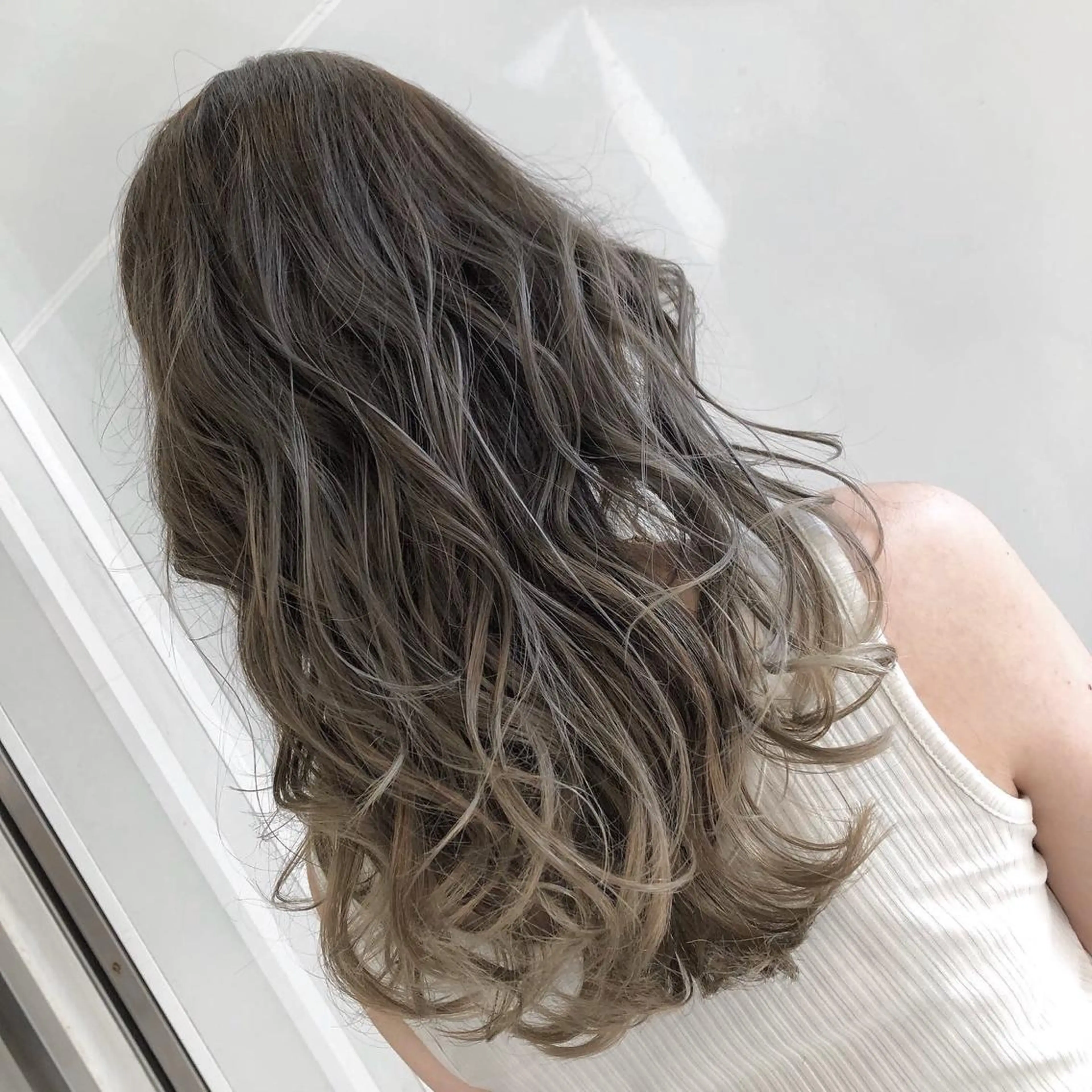 ロング カラー ヘアアレンジ 脱白髪染め専門店HAKUA PLUS白髪ぼかし町田2号店所属・カットモデル募集中！ 大月竜斗のヘアスタイル