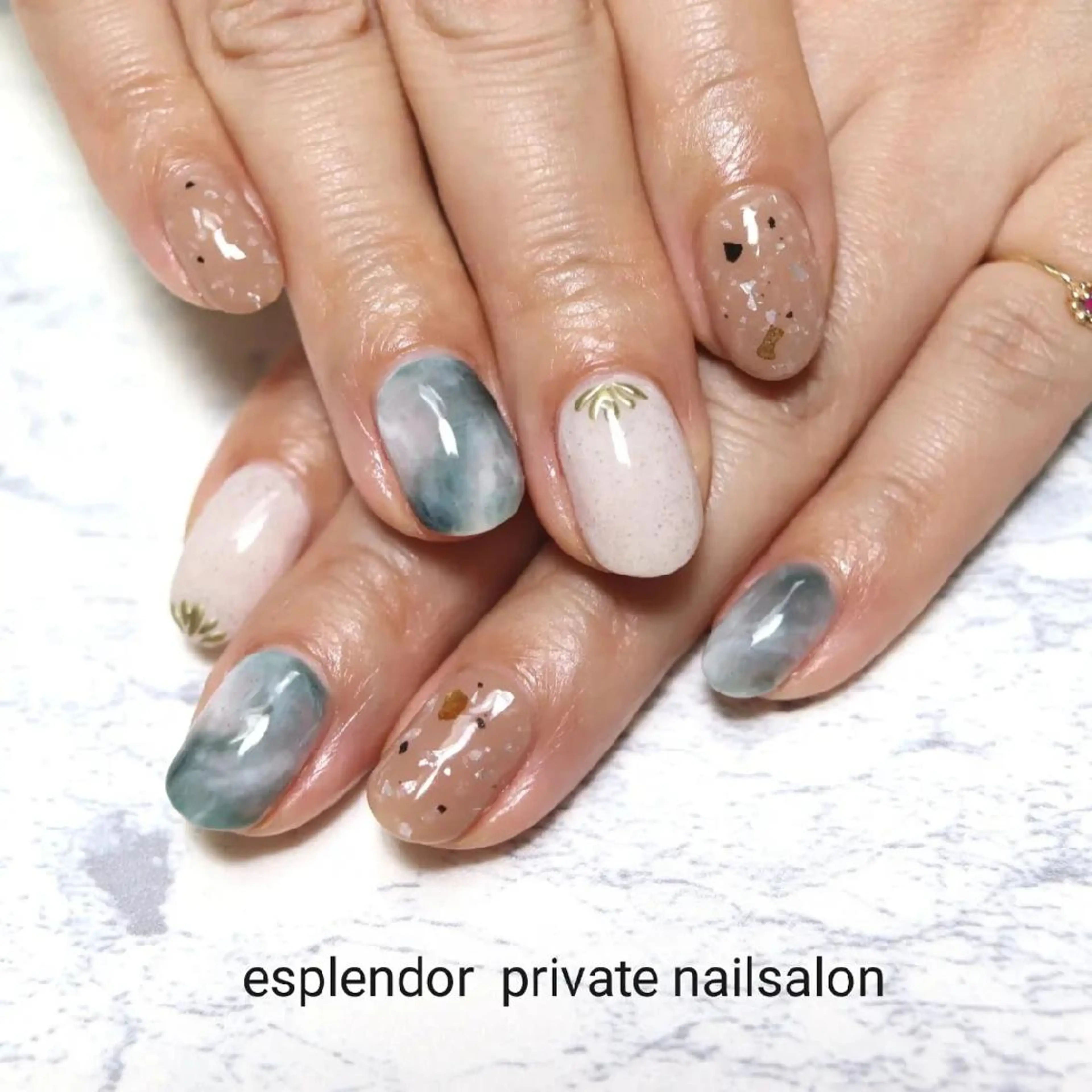 ネイル ブラウン ニュアンスネイル esplendor  エスプレンドル所属・esplendor  小野寺のネイルデザイン