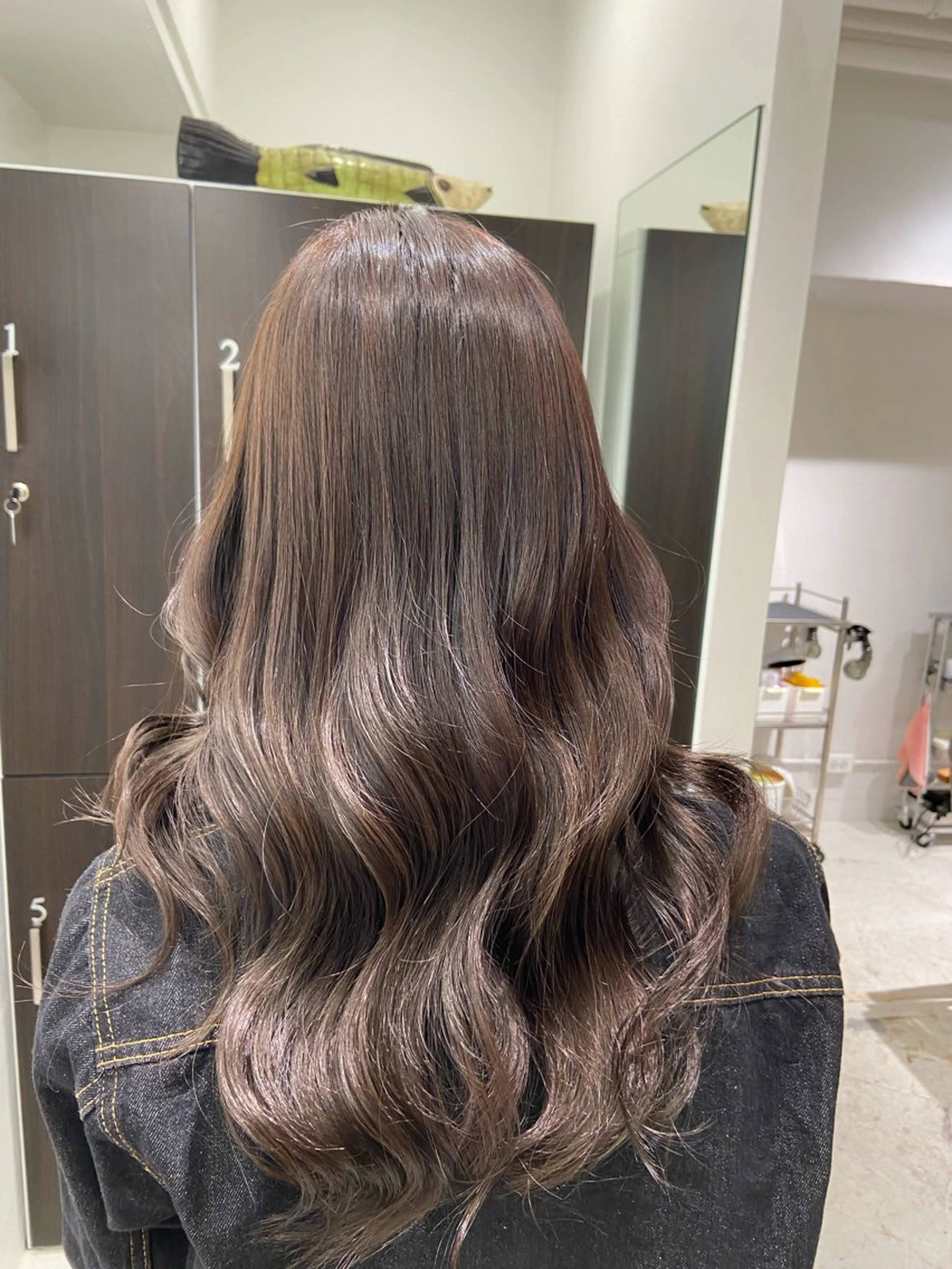 ロング カラー 透明感カラー UNBIRTHDAY いずみのヘアスタイル