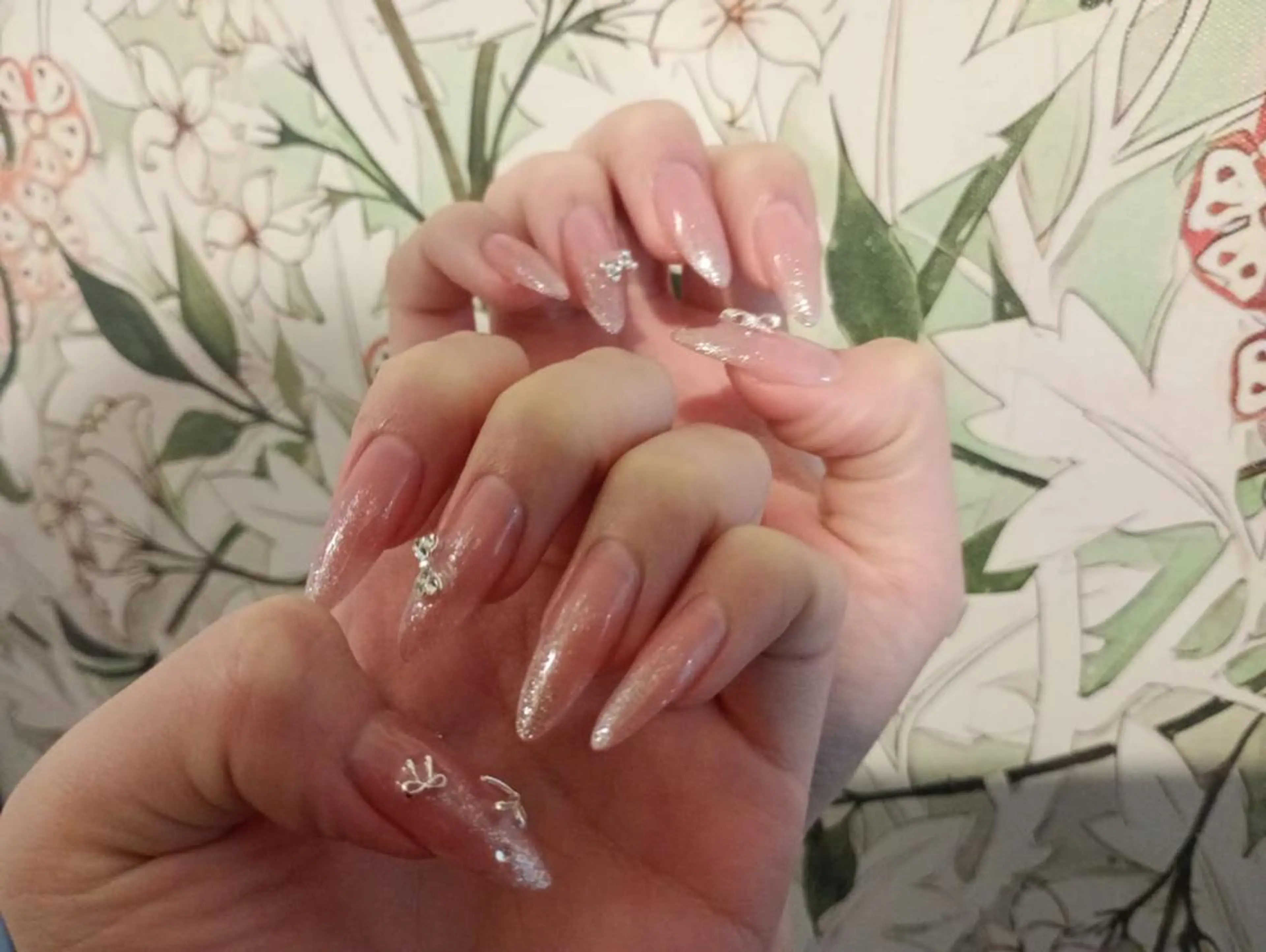 ネイル 長さ出し フレンチネイル ジェルネイル ガラスフレンチ 韓国ネイル Hana Bloom Nail💛Rinaのネイルデザイン