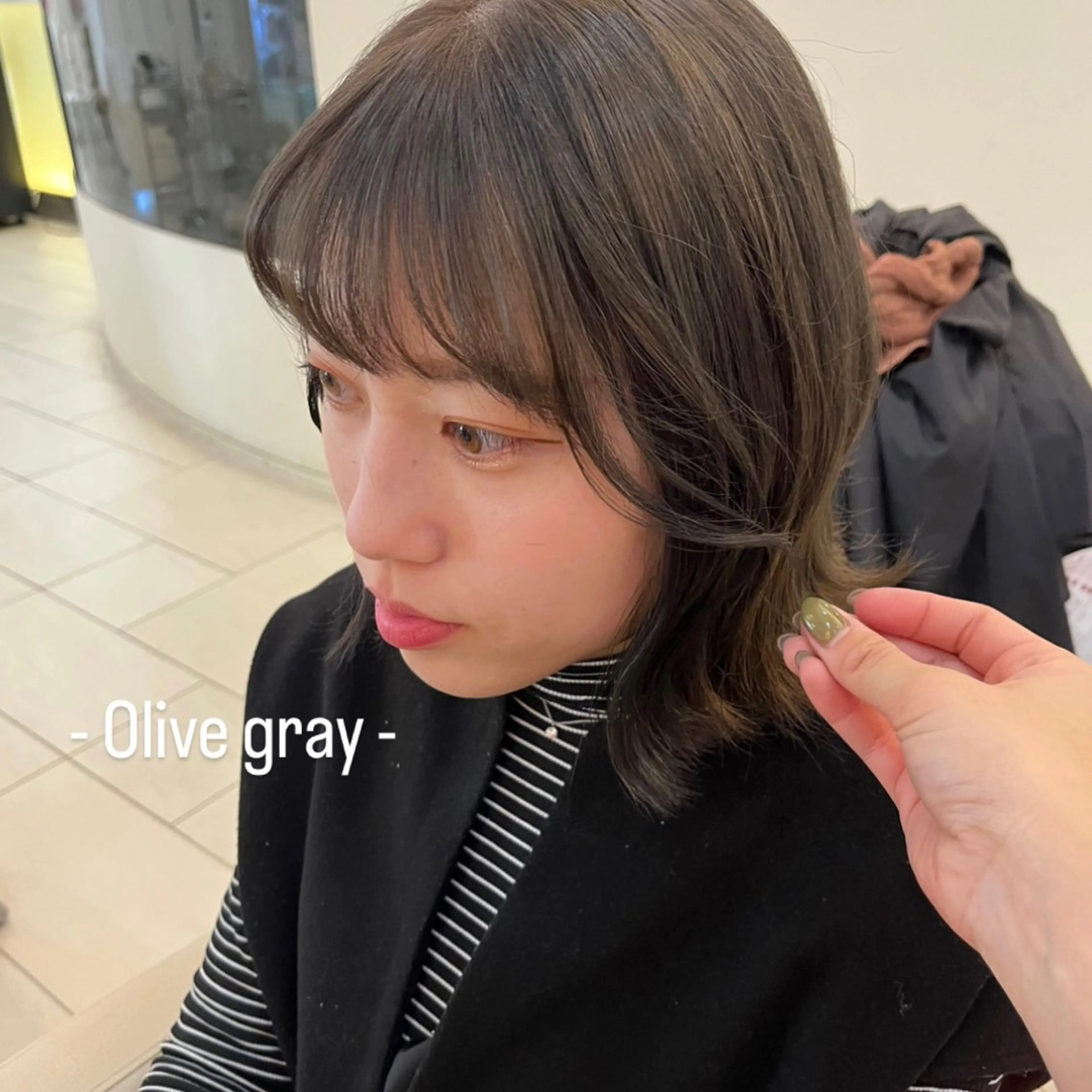 セミロング カット 似合わせカット暖色 カラーhiyonaのヘアスタイル