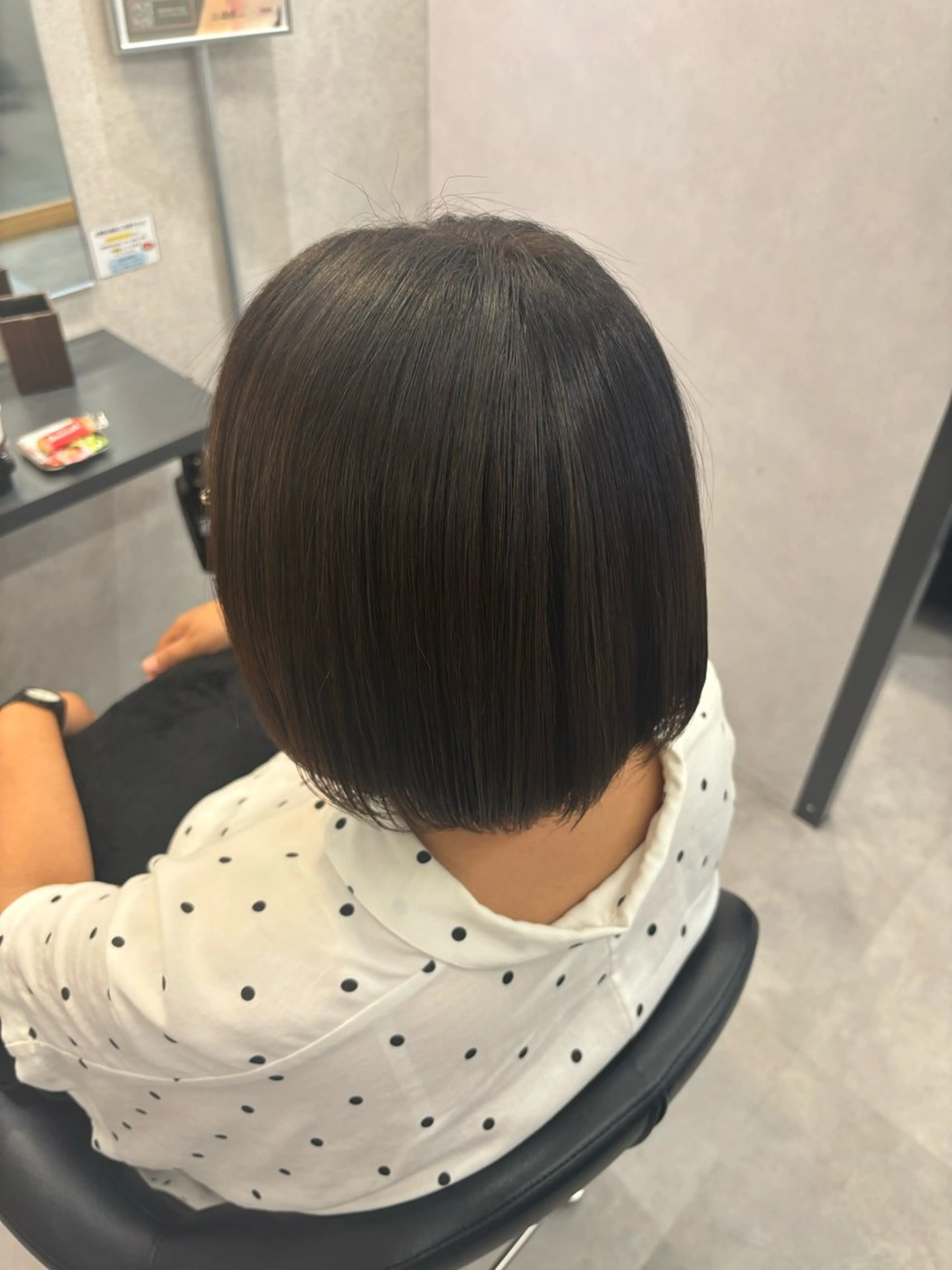 ミディアム かがみ/メンテナンス カット無料のヘアスタイル