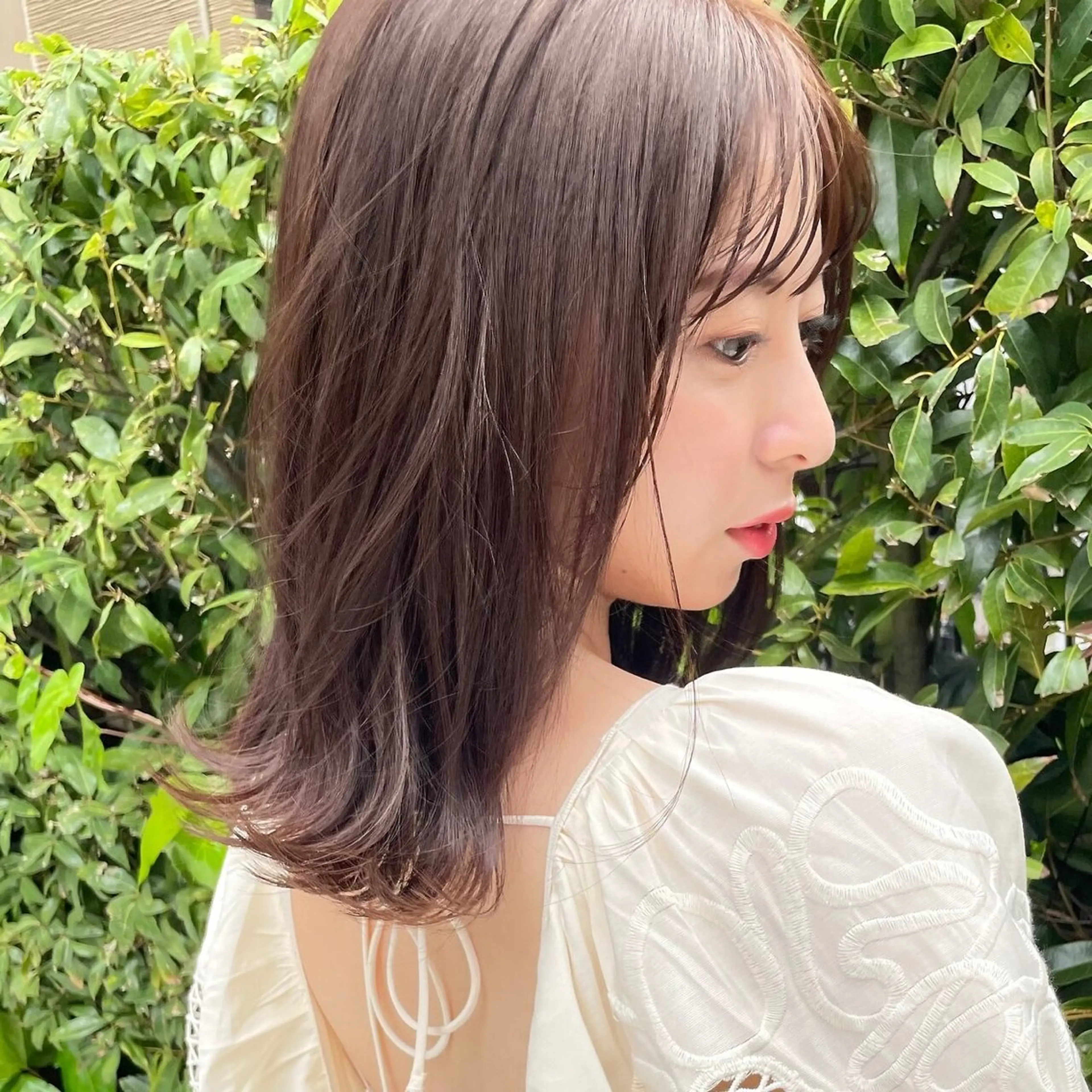 ミディアム カット ヘアカラー トリートメント hoNua. 栄/透明感カラーのヘアスタイル