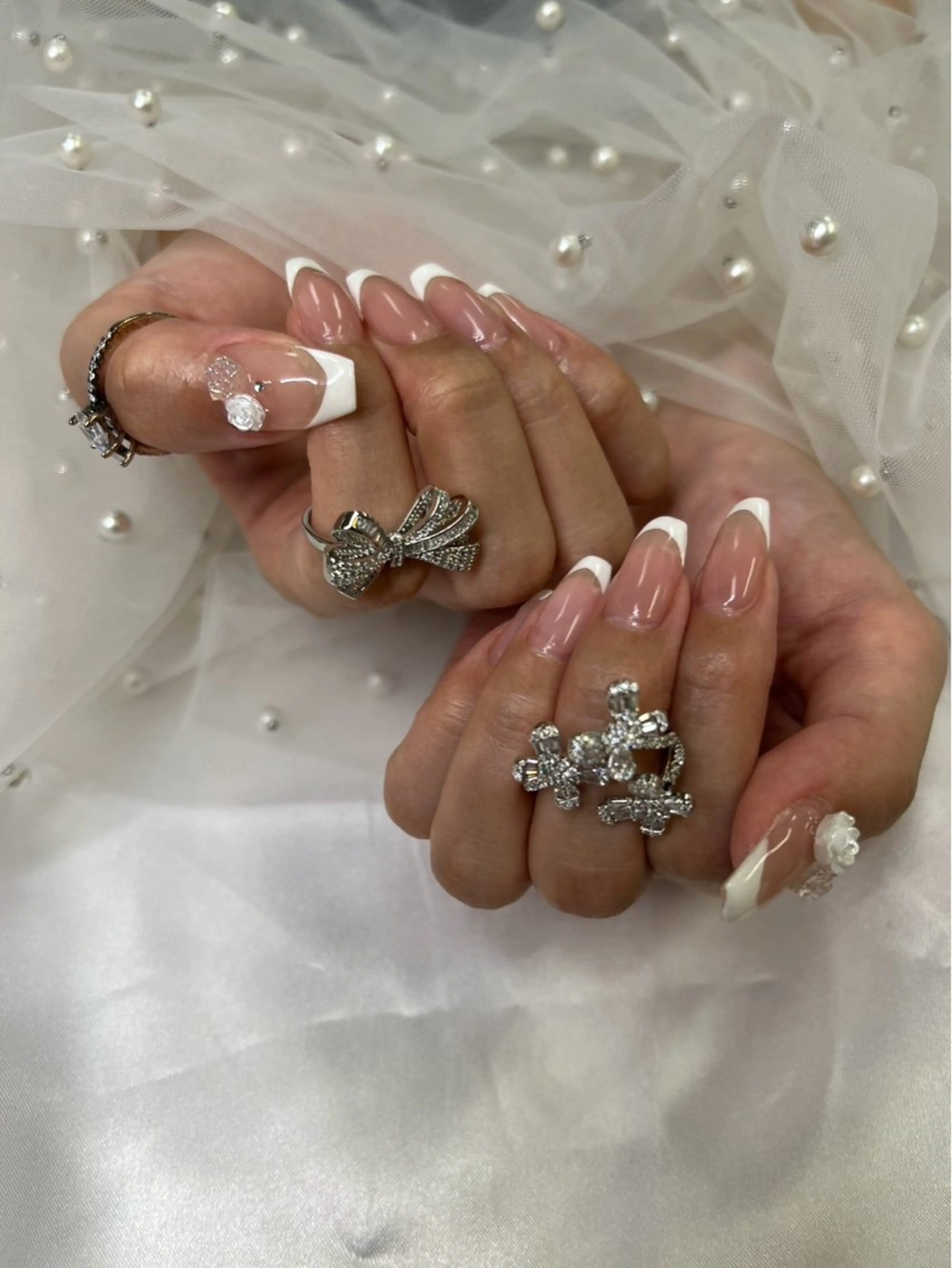 ネイル フレンチネイル ジェルネイル ガラスフレンチ オフィスネイル ワンカラーネイル Queeens nailのネイルデザイン